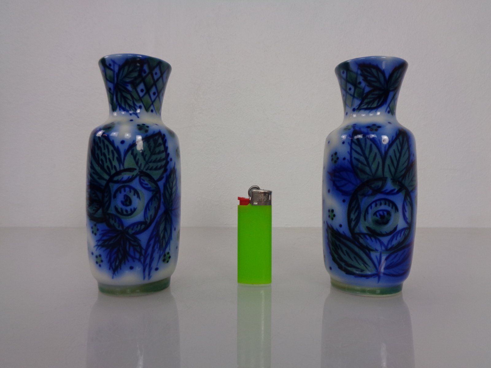 Cobalt Blue Porcelain Vases From Lomonosov, St. Petersburg, Russia, 1960s, Set Of 2 photo buy