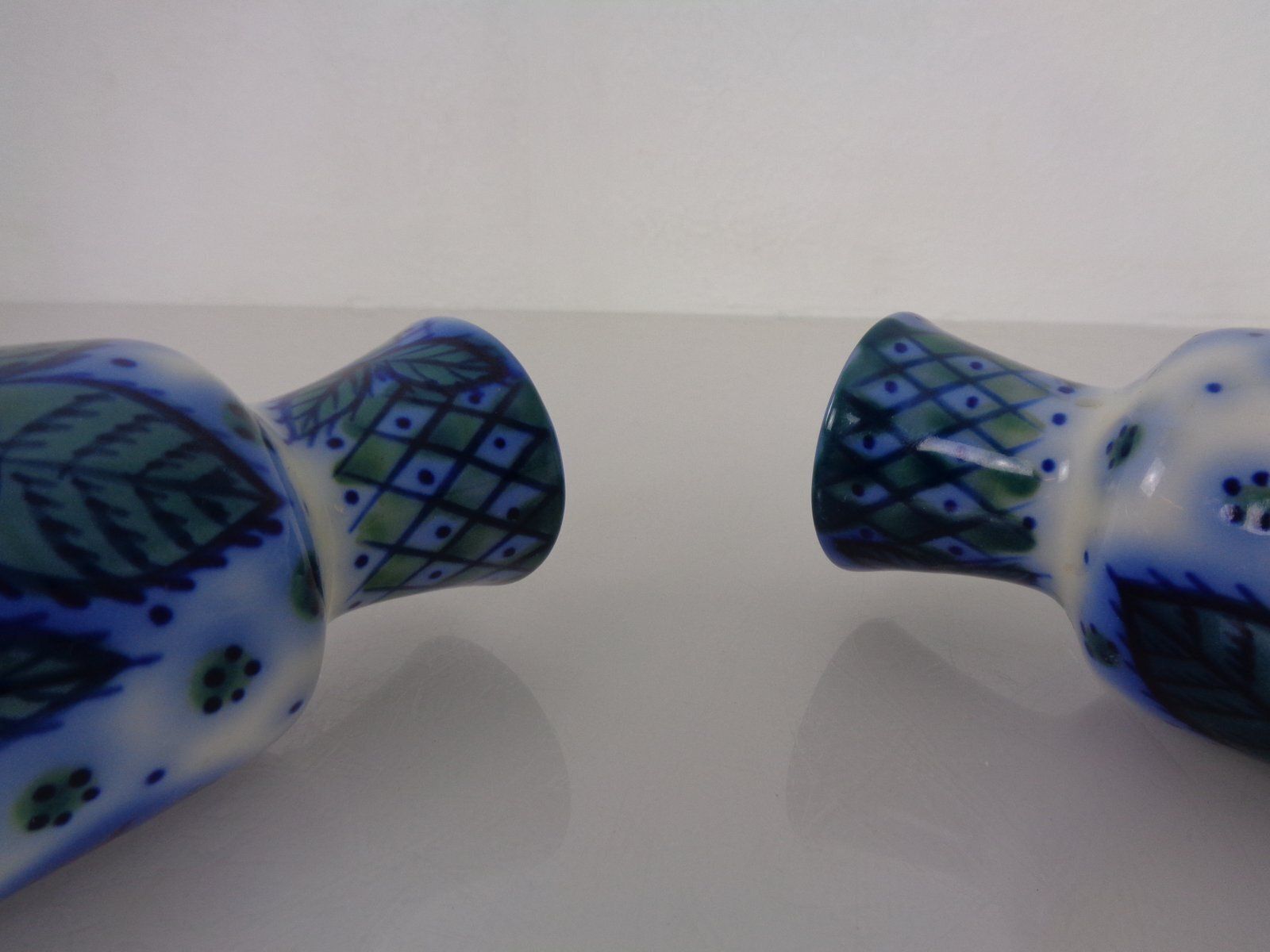 photo vintage Cobalt Blue Porcelain Vases From Lomonosov, St. Petersburg, Russia, 1960s, Set Of 2