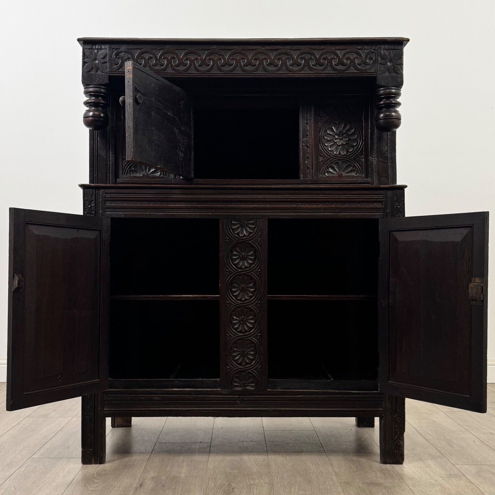 Antique 18th Century Small Georgian Court Cupboard In Oak ( Af 5379 ) photo furniture
