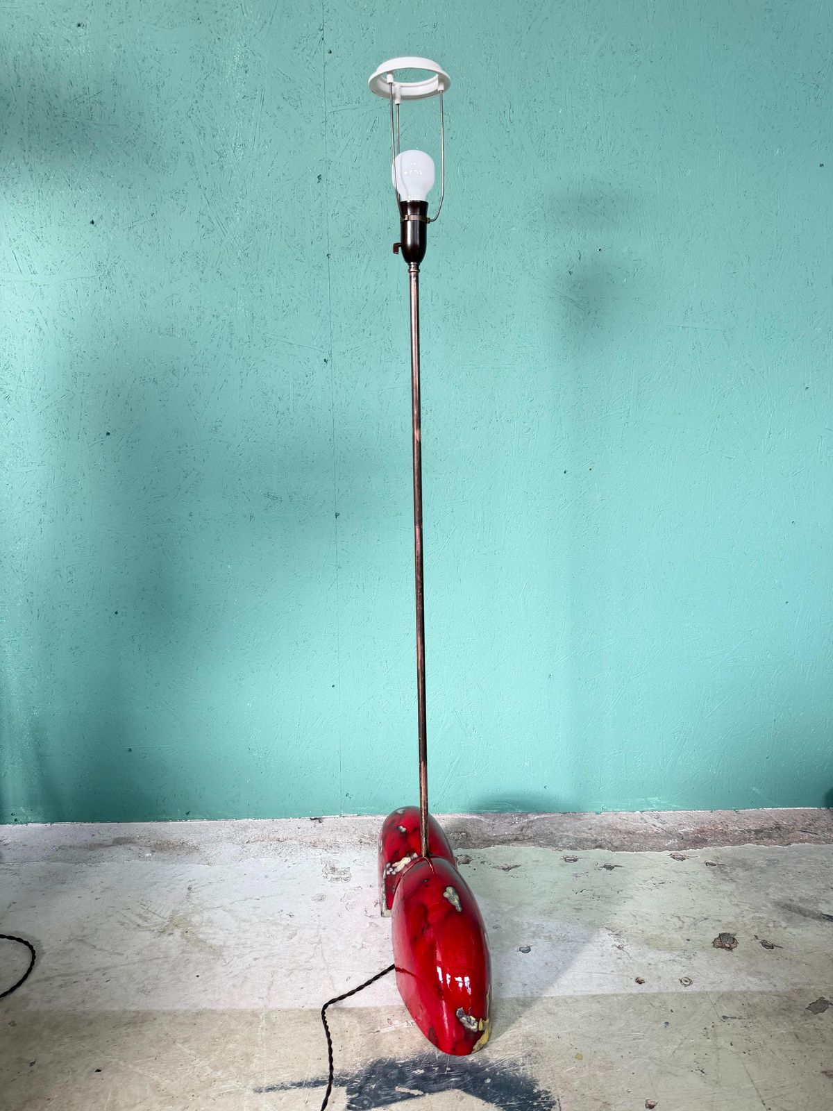 photo vintage A Unique, One Of A Kind Artist Made Ceramic Floor Lamp
