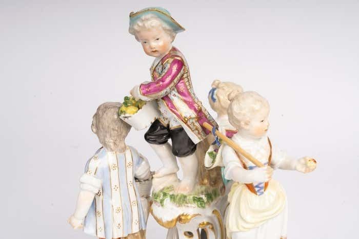 Meissen Porcelain Sculpture Depicting A Group Of Children, 18th Century. photo buy