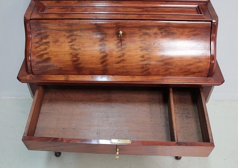 photo furniture Office Of Lady In Gradin Mahogany 19th