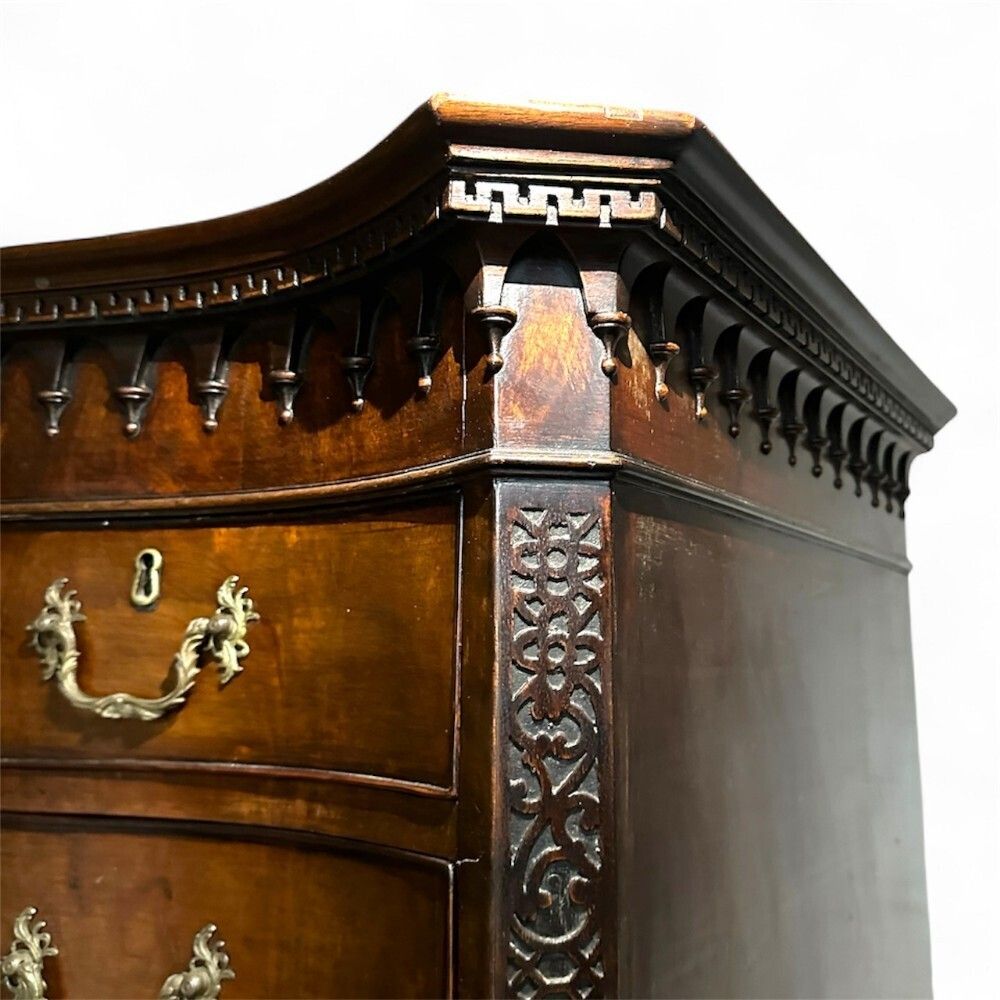 Late 19th Century Mahogany Serpentine Front Chest On Chest photo Furniture