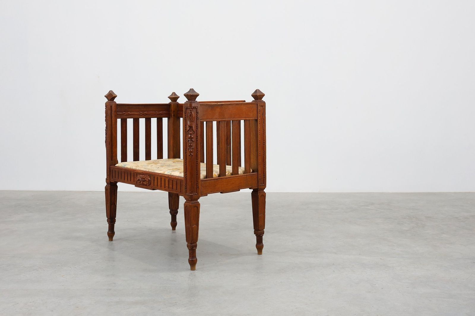 Large Arts & Crafts Oak Side Chair, Belgium, 1915 photo 2301.0