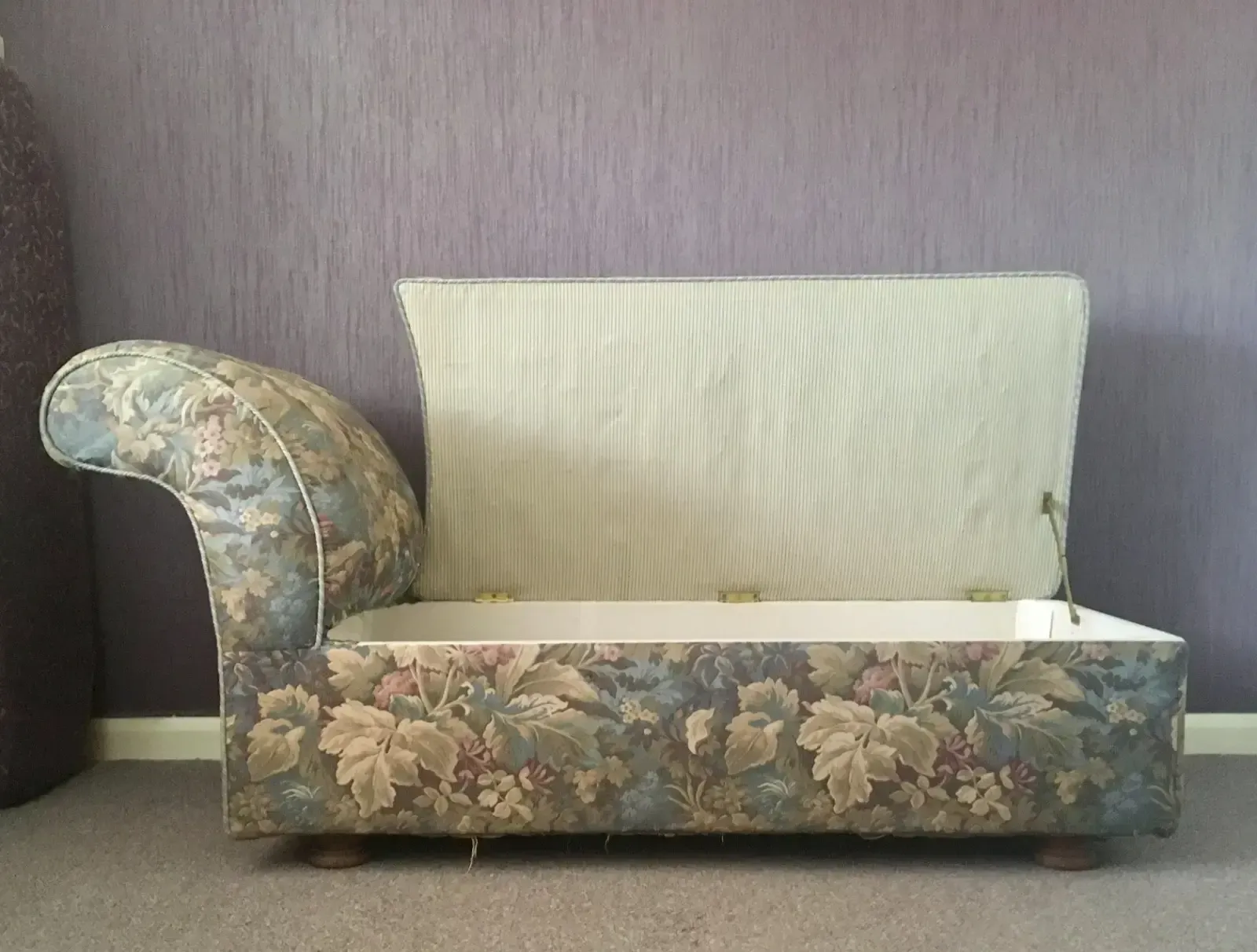 250.0 Antique Victorian Sprung Daybed Storage Chaise Ottoman In Woven Jacquard Brocade photo
