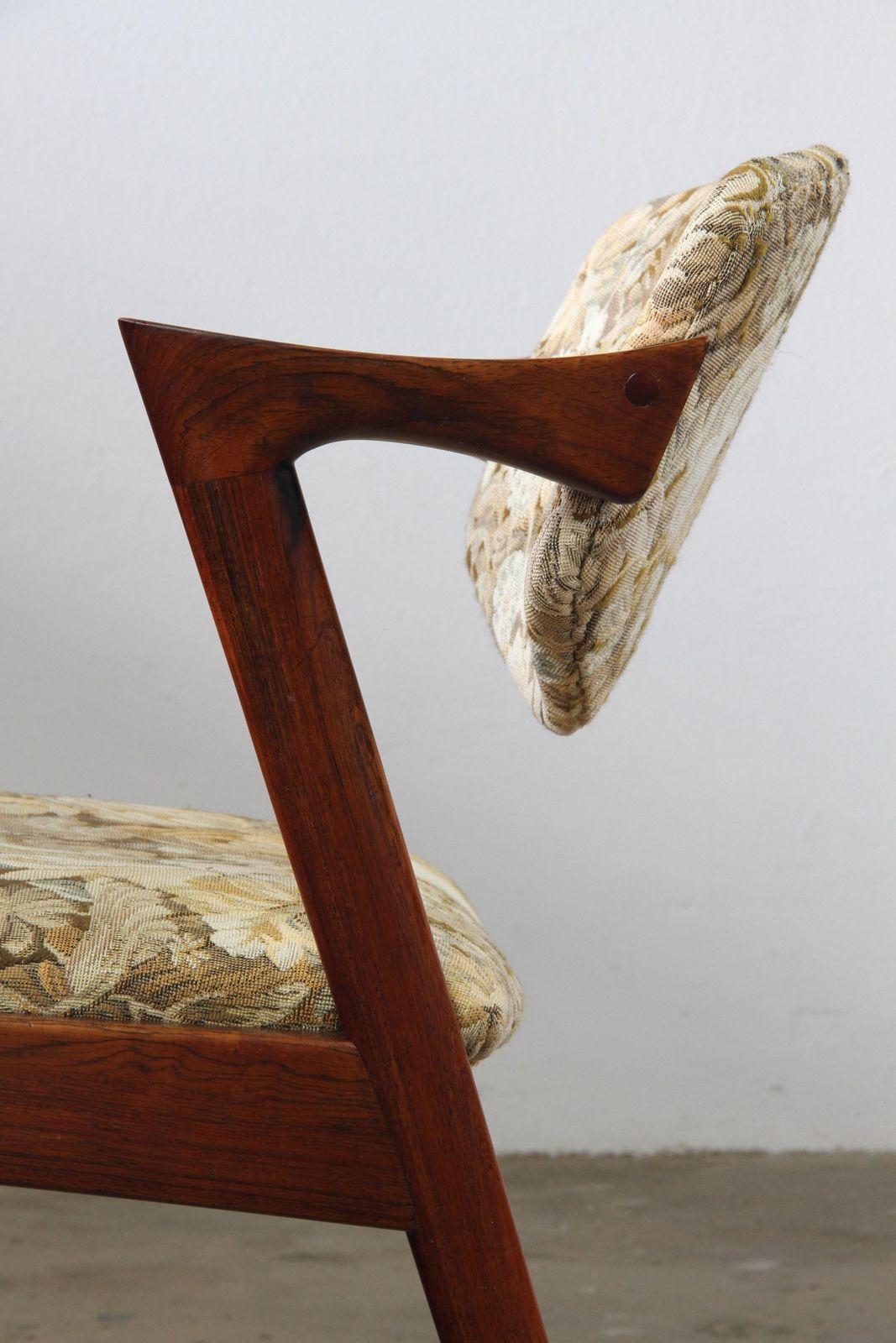 photo vinterior Vintage Rare "Model 42" Rosewood Kai Kristiansen Danish Dining Chairs X 4, 1960s