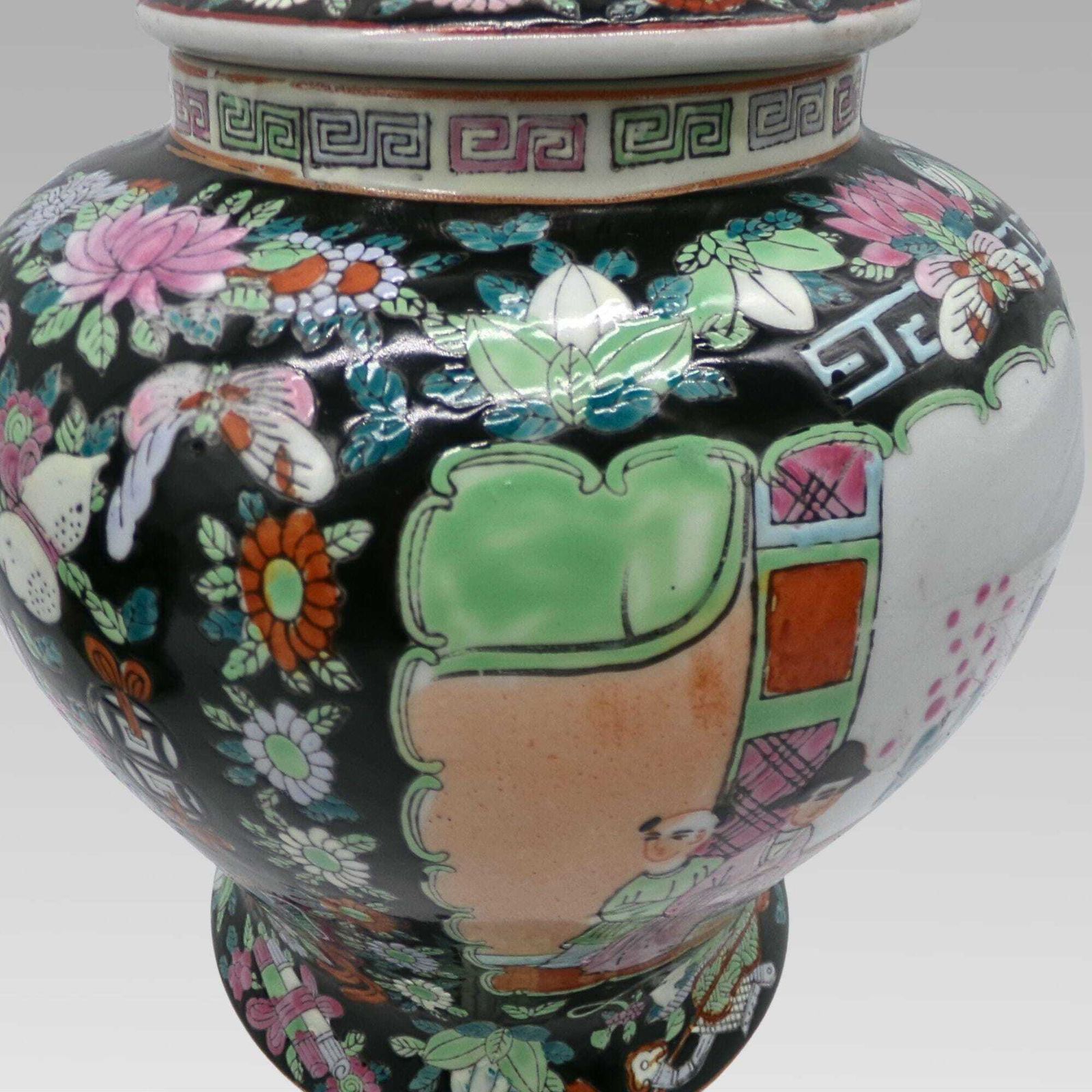 photo furniture Stunning Chinese Famille Noir Oriental Hand Painted Lidded Ginger Spice Jar Urns