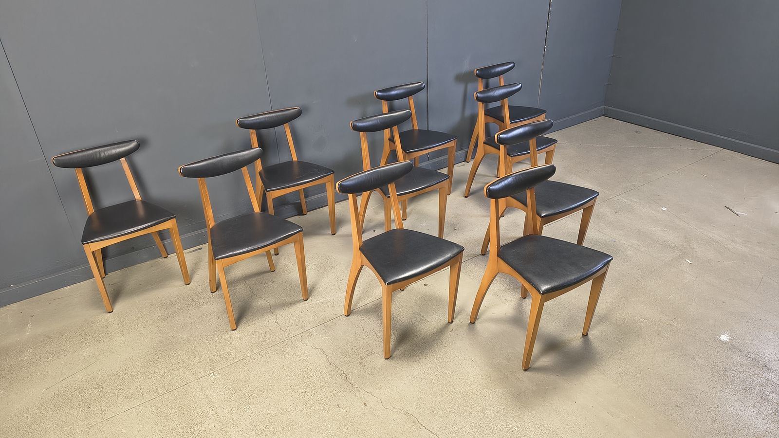 photo vinterior Mid Century Belgian Dining Chairs, Set Of 10, 1960s