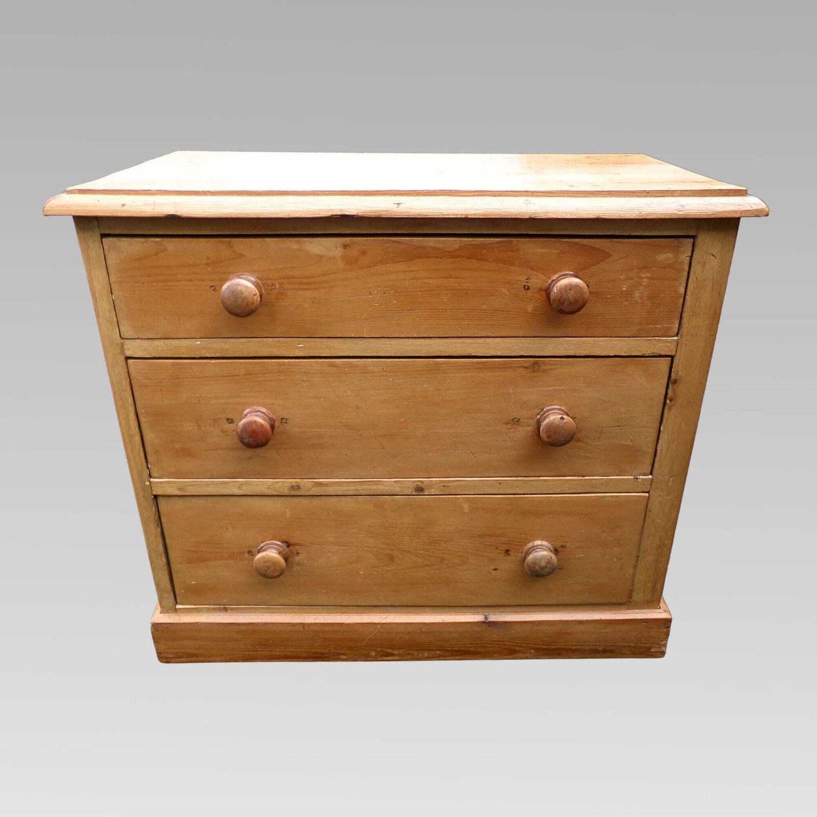 Charming Antique 19th Century Victorian Pine Chest Of Drawers