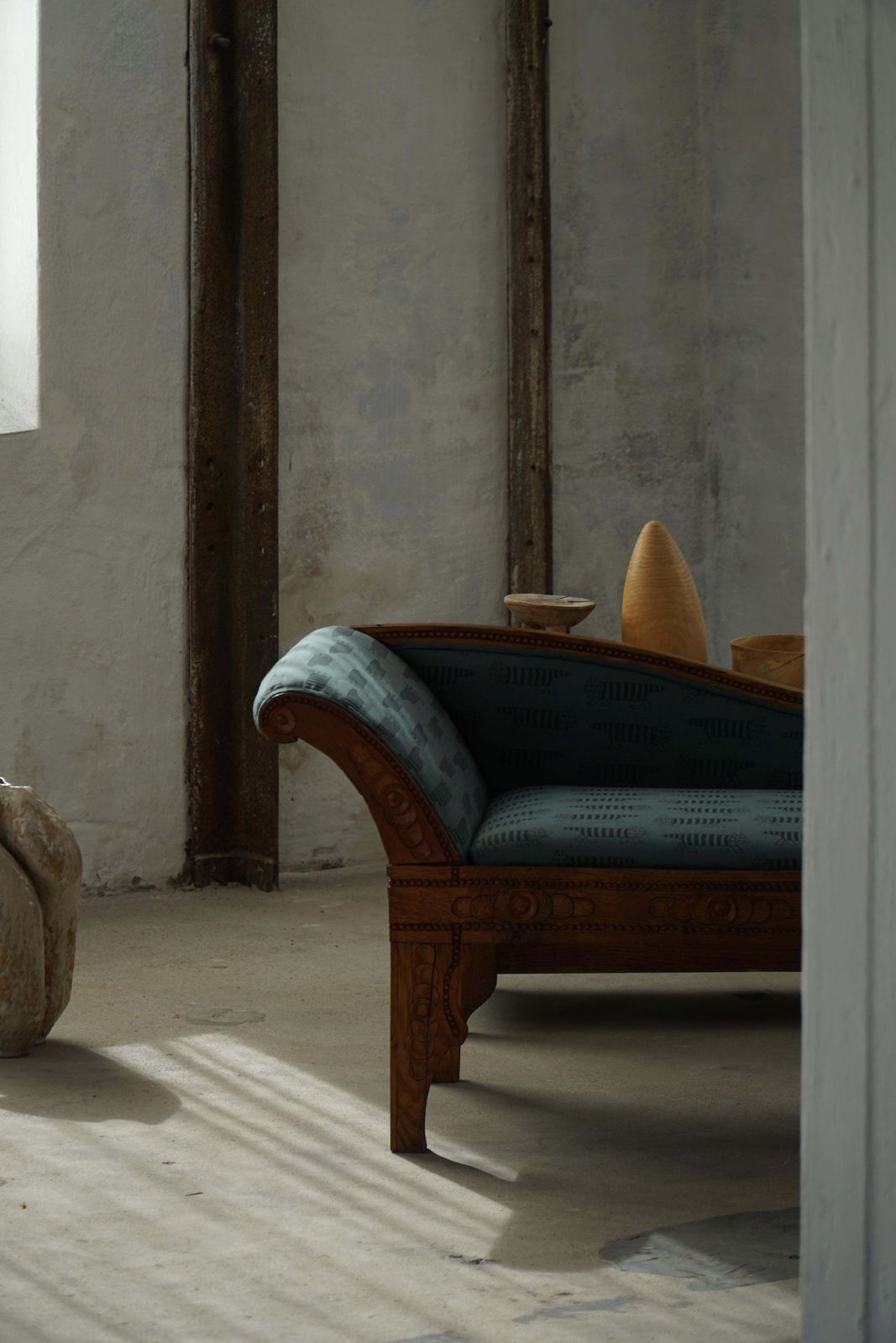 3411.0 Danish Art Nouveau, Chaise Lounge In Oak & Lisa Larson “Mikey” Upholstery, 1920s photo