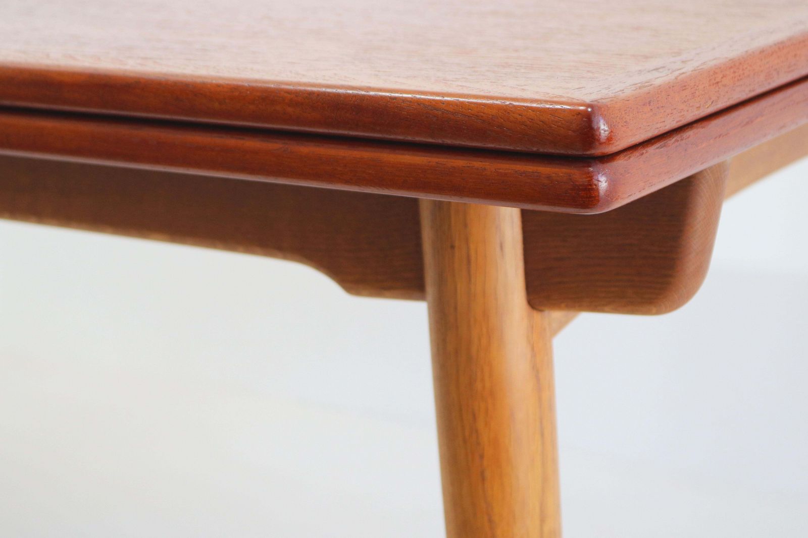Grote Uitschuifbare Eettafel Hans J. Wegner At 312, Teak & Eiken, Jaren 1950 photo for sale