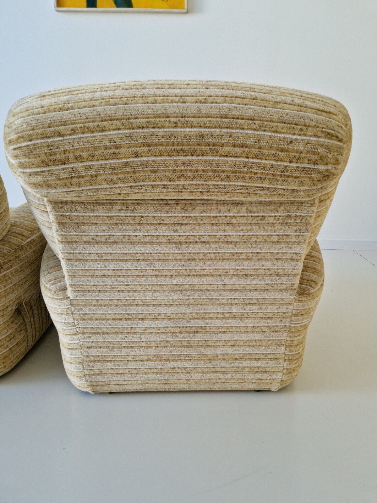 photo buy Pair Of Post Modern Italian Club Armchairs 1970s Saporiti