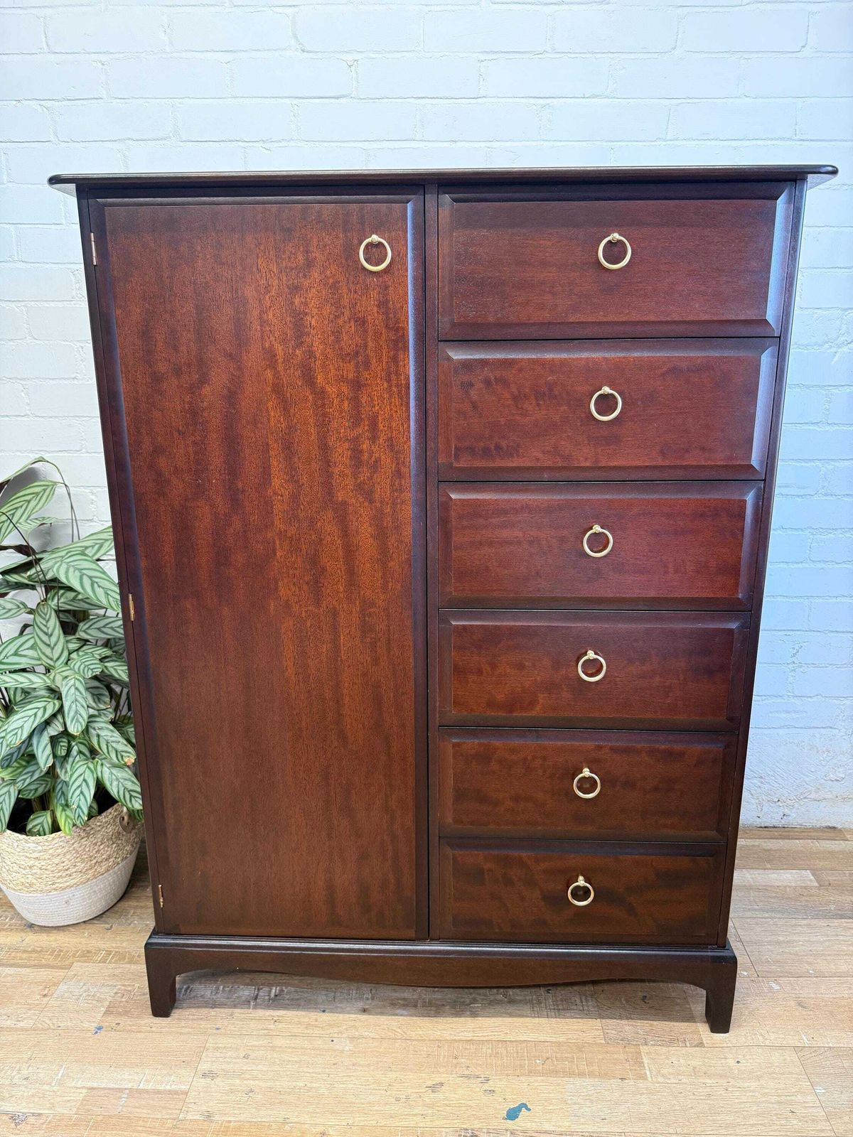 photo furniture Stag Minstrel Wardrobe Chest – Mahogany Finish – Drawers & Hanging – Excellent Condition