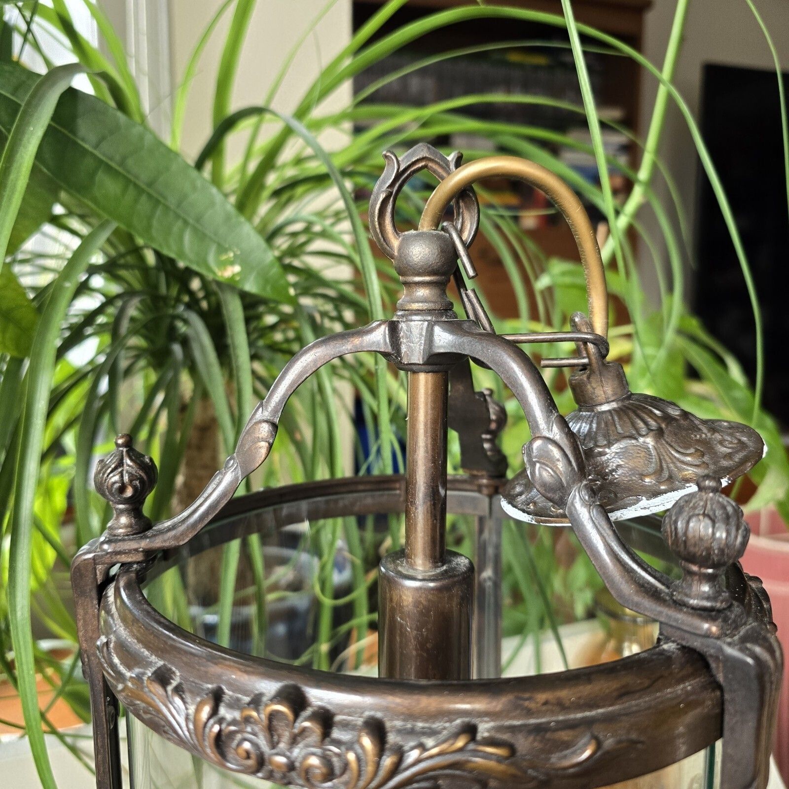 photo furniture Vintage Ceiling Lantern Porch Hall Light Metal Bronze Style Glass Ornate