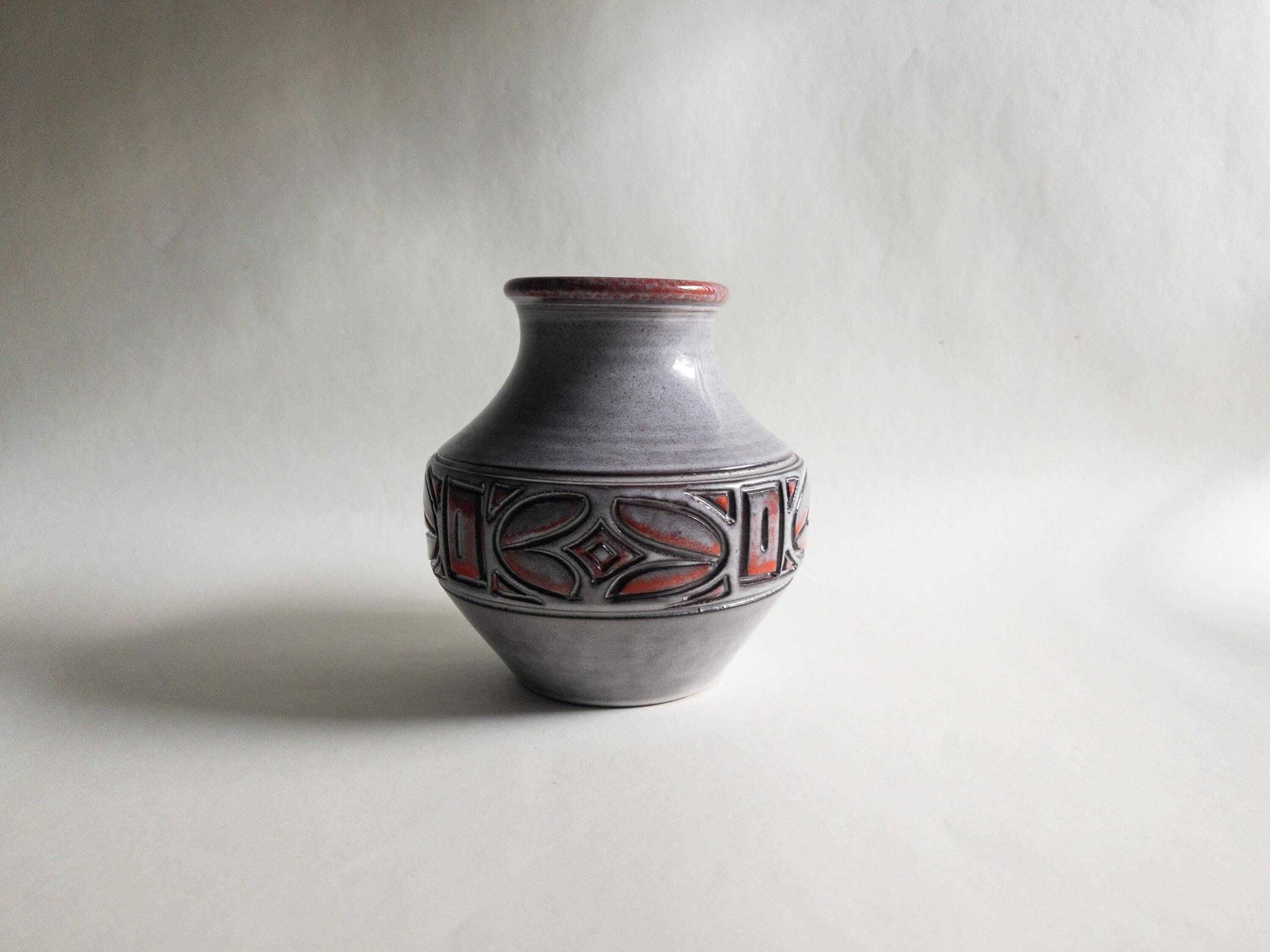 photo for sale Alvino Bagni Vase: Mid Century Italian Ceramic With Red Graphic Pattern