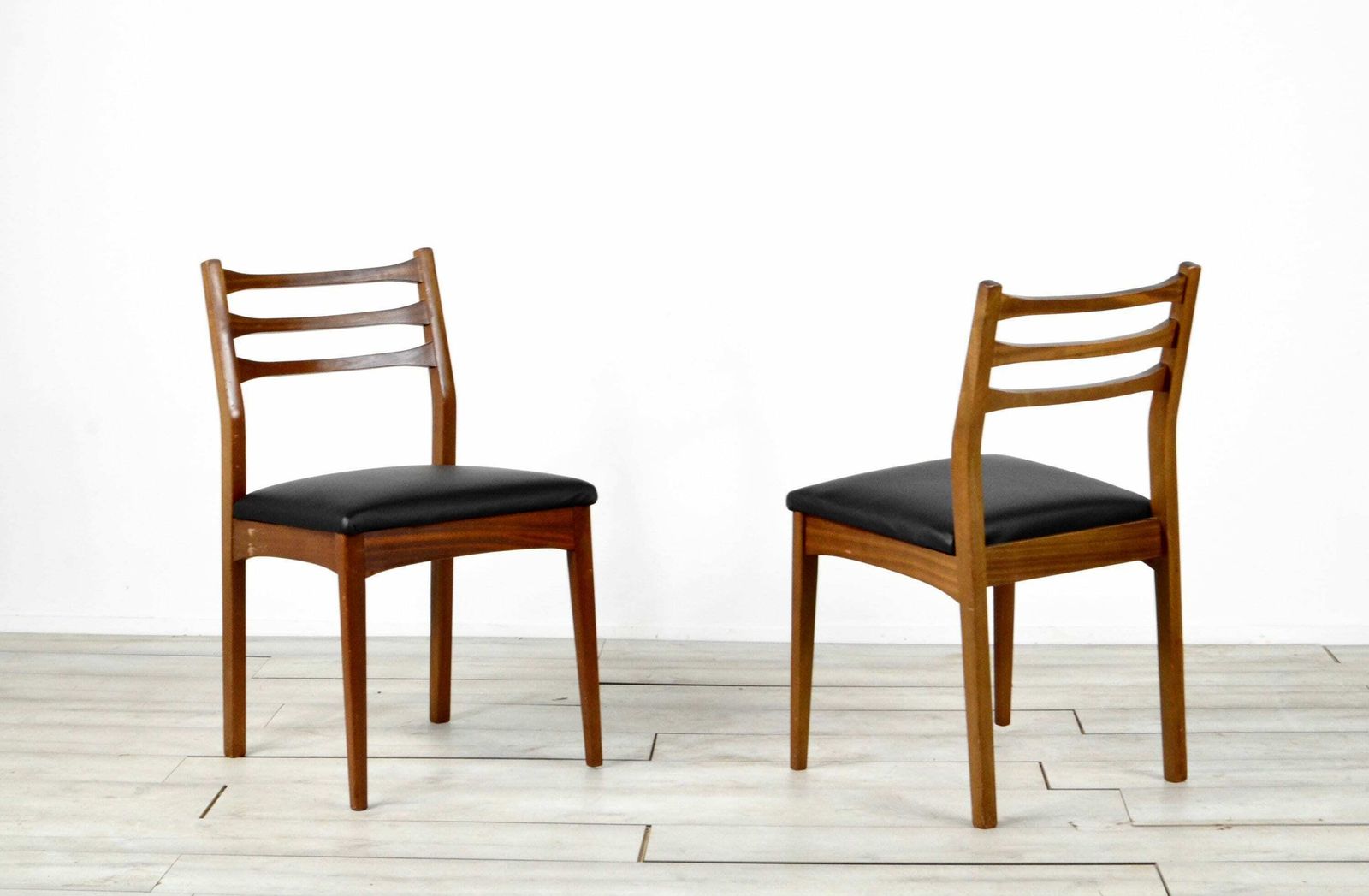 Set Of 4 Midcentury 'Meredew' Teak Chairs. Vintage Modern / Retro / Danish Style photo buy