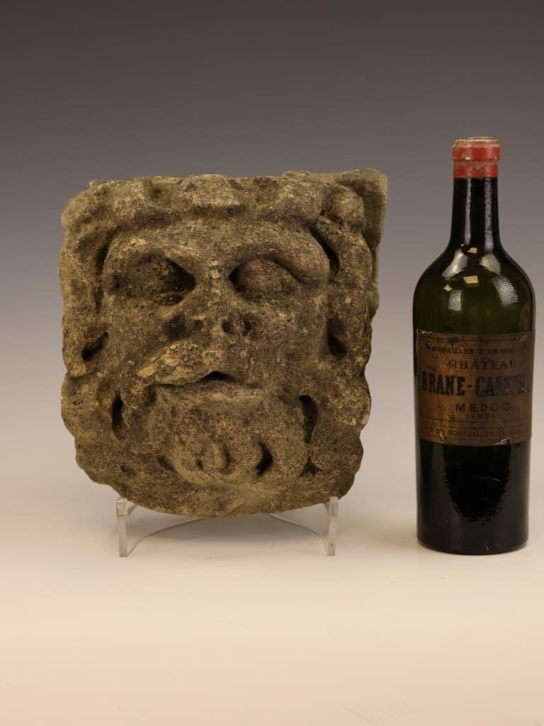 Rare 17th Century English Carved Stone Corbel Head photo vinterior