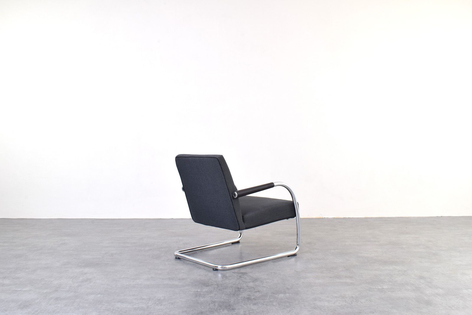 photo furniture Visalounge Armchairs By Antonio Citterio For Vitra, Set Of 2