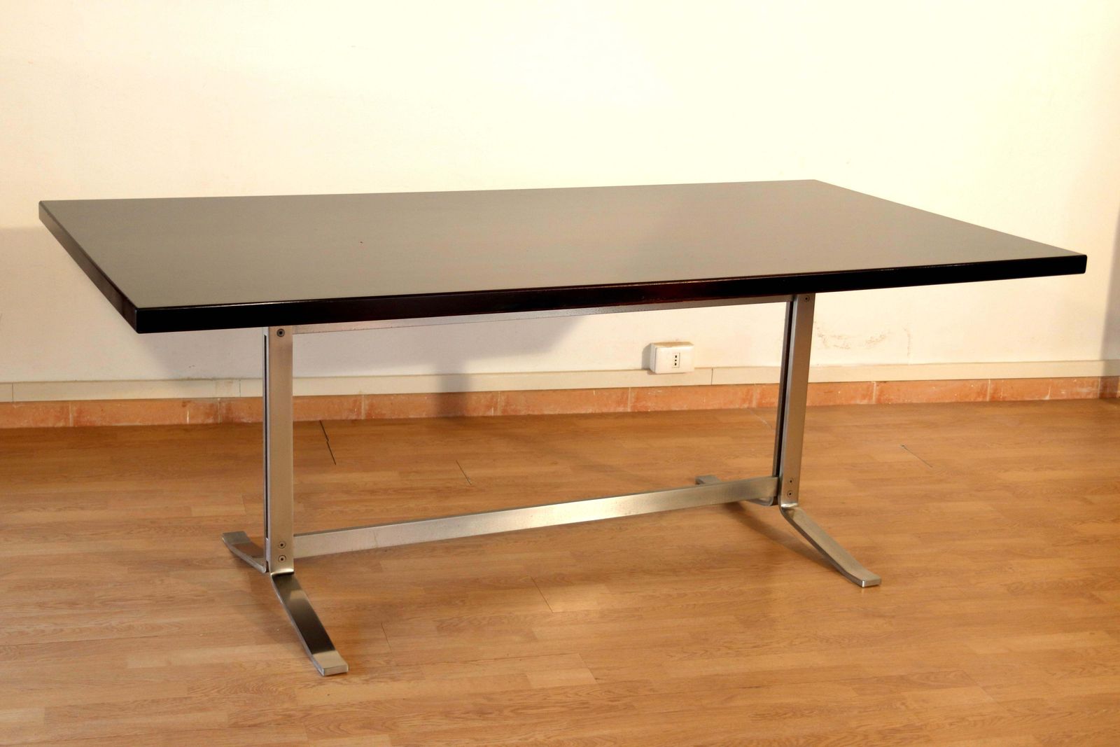 Mid Century Formanova Table Rosewood Chromed Steel By Gianni Moscatelli, 1965. photo vinterior