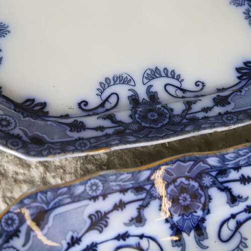 Trio Of 19th‑Century Staffordshire Raleigh Pattern Cobalt Blue‑And‑White Serving Plates photo 250.0