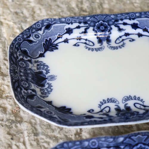 Trio Of 19th‑Century Staffordshire Raleigh Pattern Cobalt Blue‑And‑White Serving Plates photo vinterior
