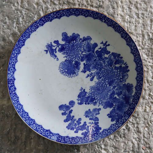 Large 19th‑Century Blue‑And‑White Chrysanthemum Charger Large 19th‑Century Blue‑And‑White Chrysanthemum Charger Large 19th‑Century Blue‑And‑White Chr photo vintage