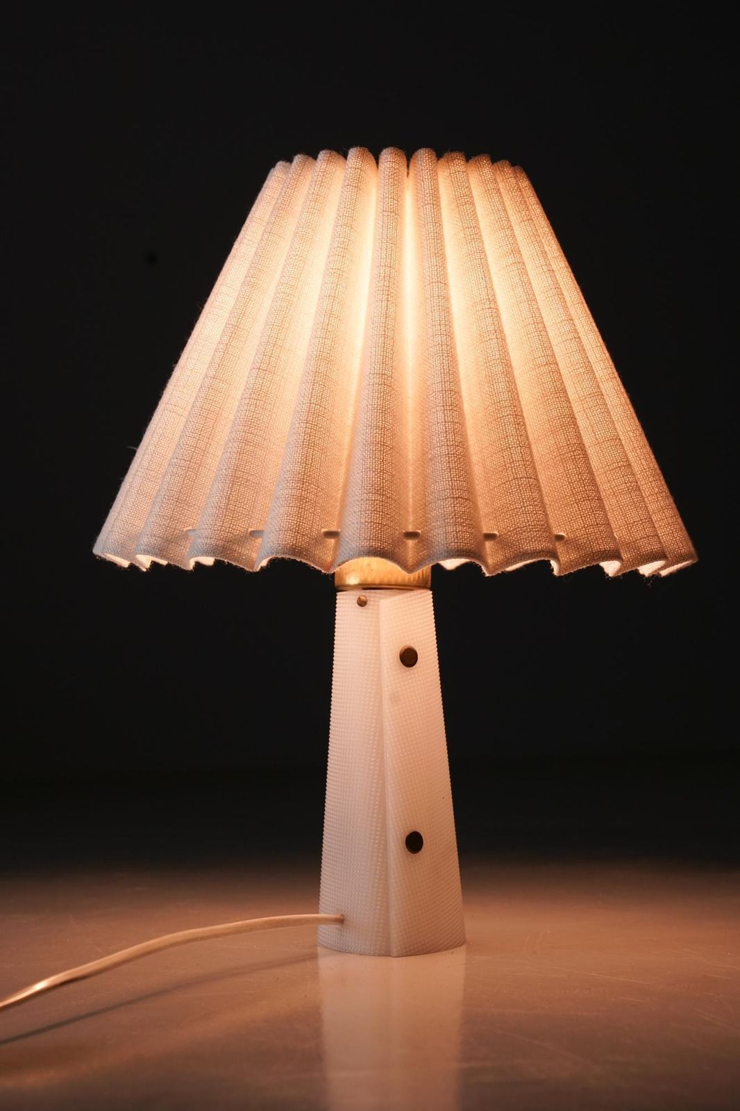 Scandinavian Modern Table Lamp, Lisa Johansson Pape, Sanka Oy, 1960s photo vinterior