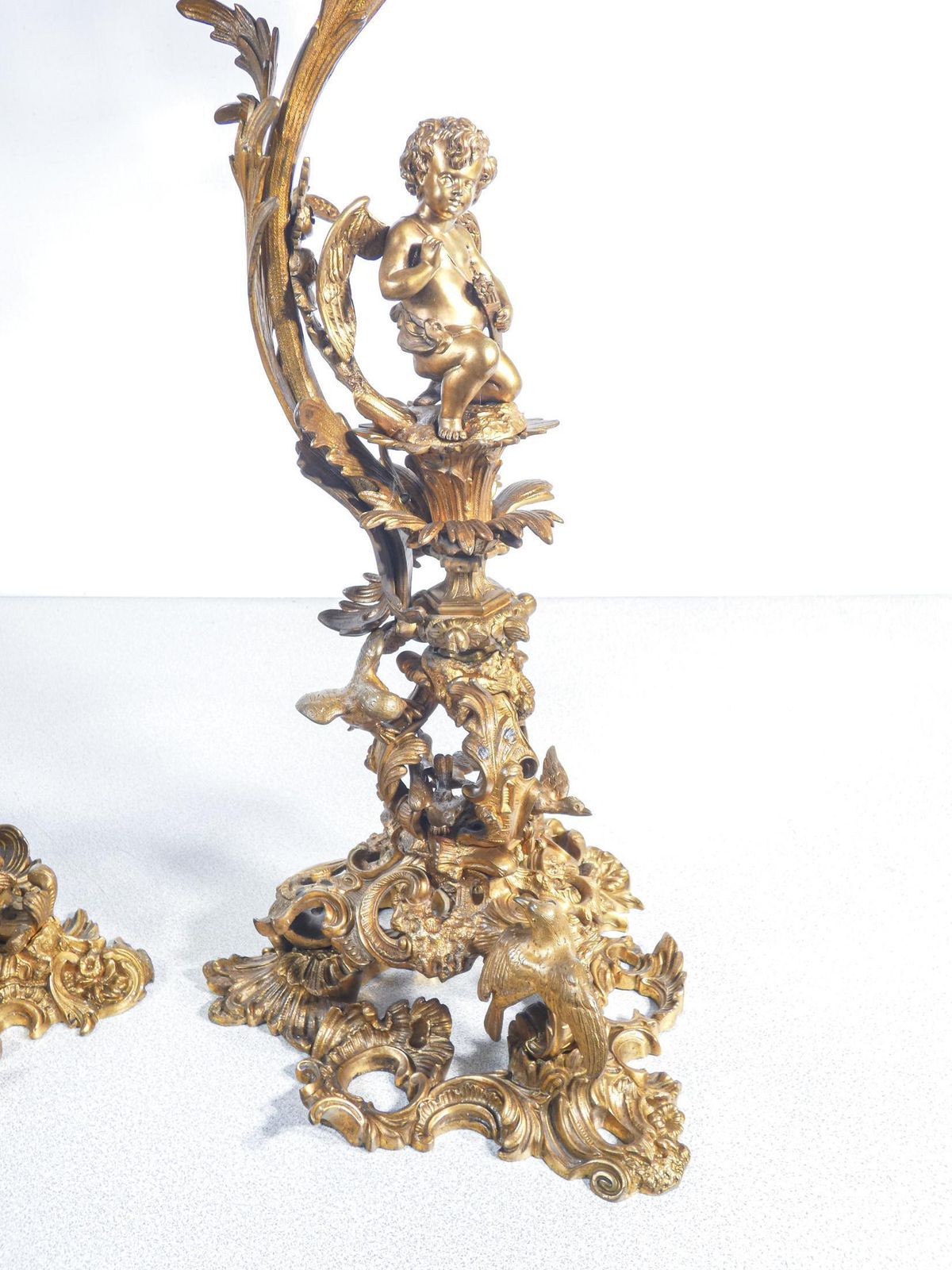 photo vintage Pair Of Large Six Lumen Napoleon III Candelabra In Gilded Bronze. Mid 1800s