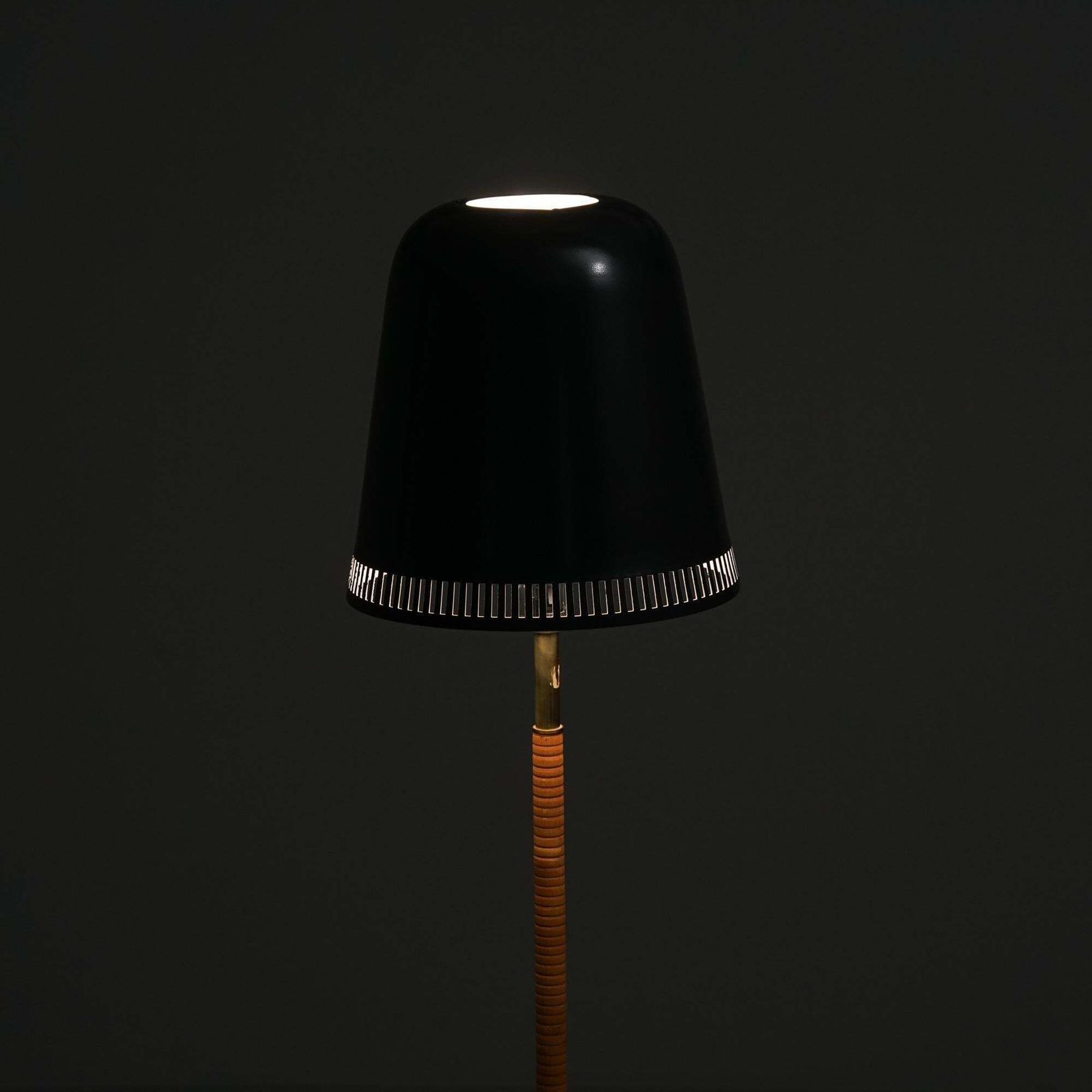 Scandinavian Modern Floor Lamp, Kt Valaistus, Late 20th Century photo Lighting