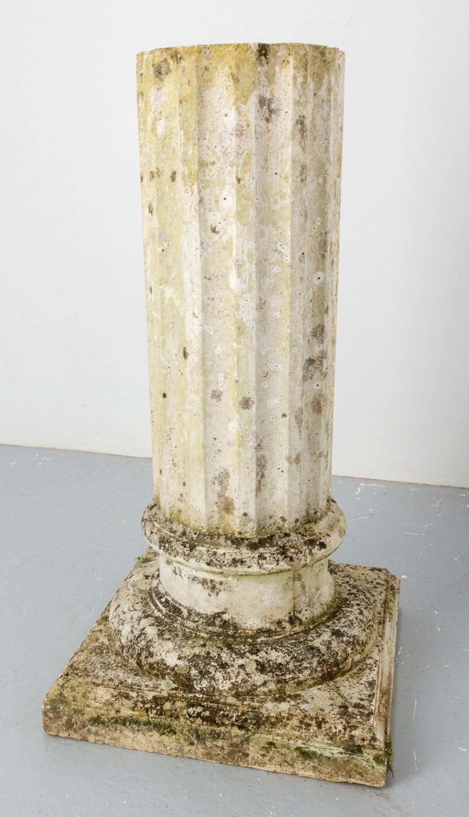 photo vinterior Pair Of Garden Cement Column French, Mid 20th Century