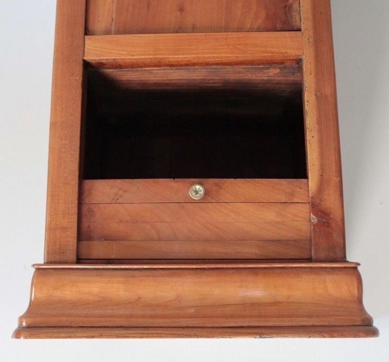 Small Piece Of Furniture With Curtain  19th photo 1346.21