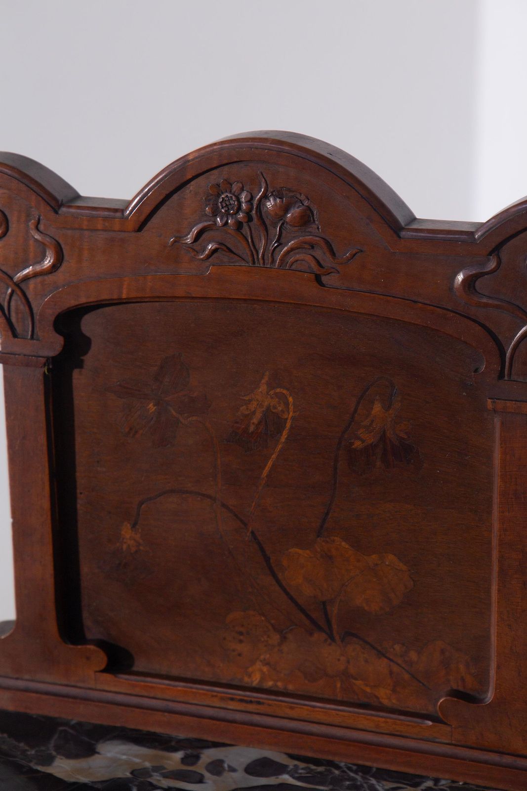 photo vintage Pair Of Art Nouveau Bedside Tables By Vittorio Valabrega With Marble Shelves