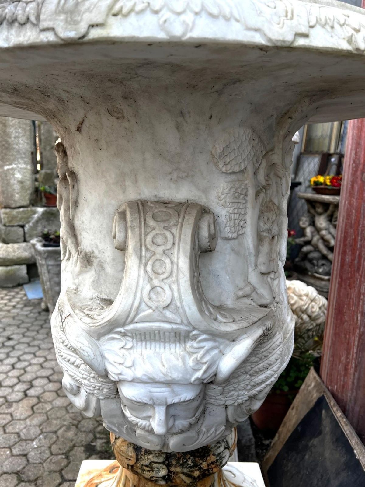 photo vinterior Pair Of White Marble Bowl Vases With Base, Italy