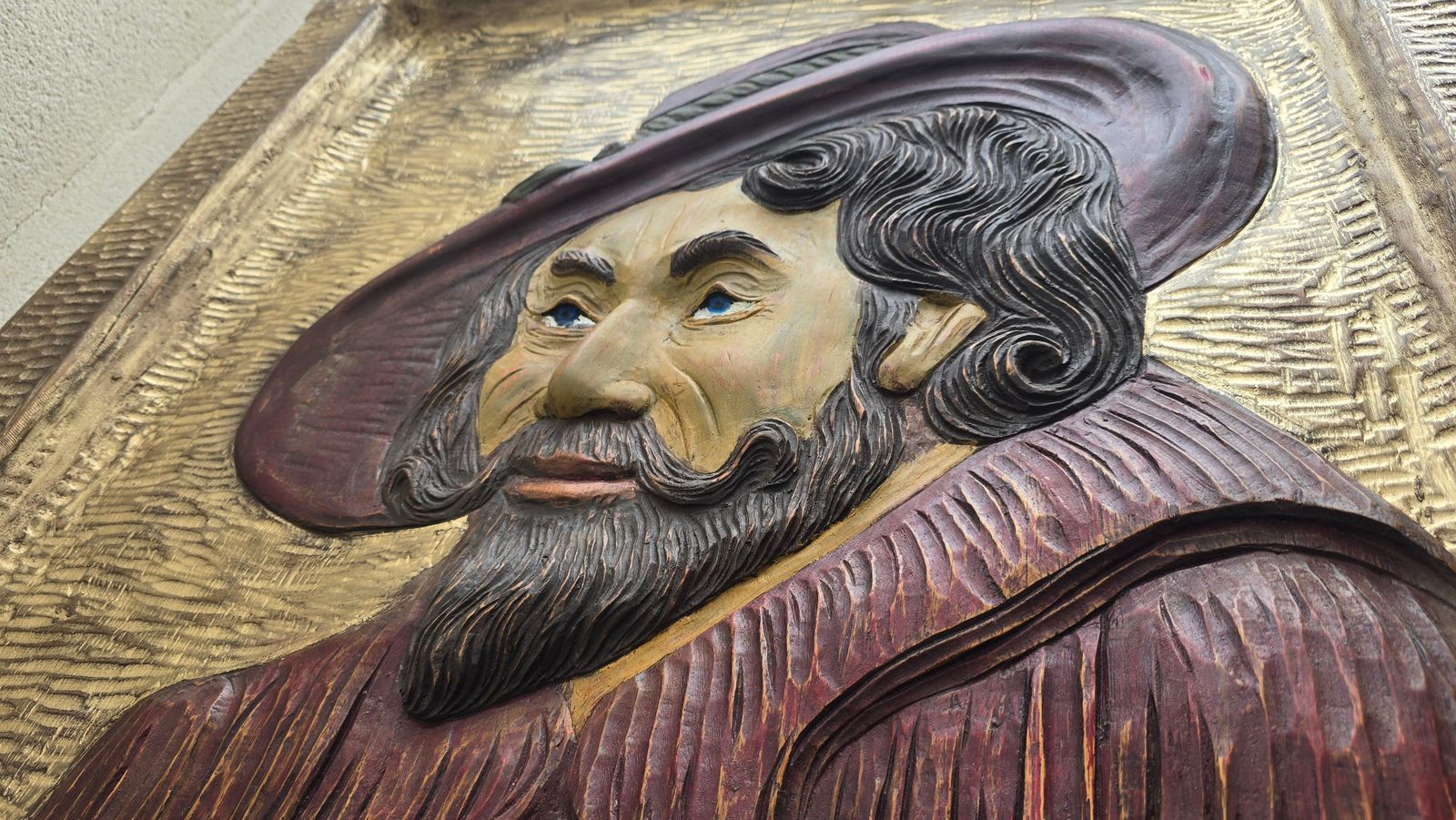 Carved Wooden Relief Portrait Of Peter Paul Rubens, Gilt, 1977 photo vintage