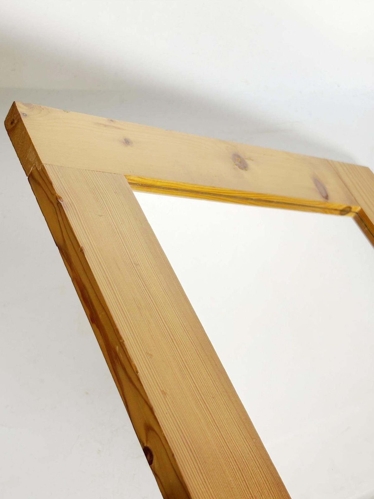 Pine Mirror In The Style Of Charlotte Perriand, France, 1970 photo vinterior
