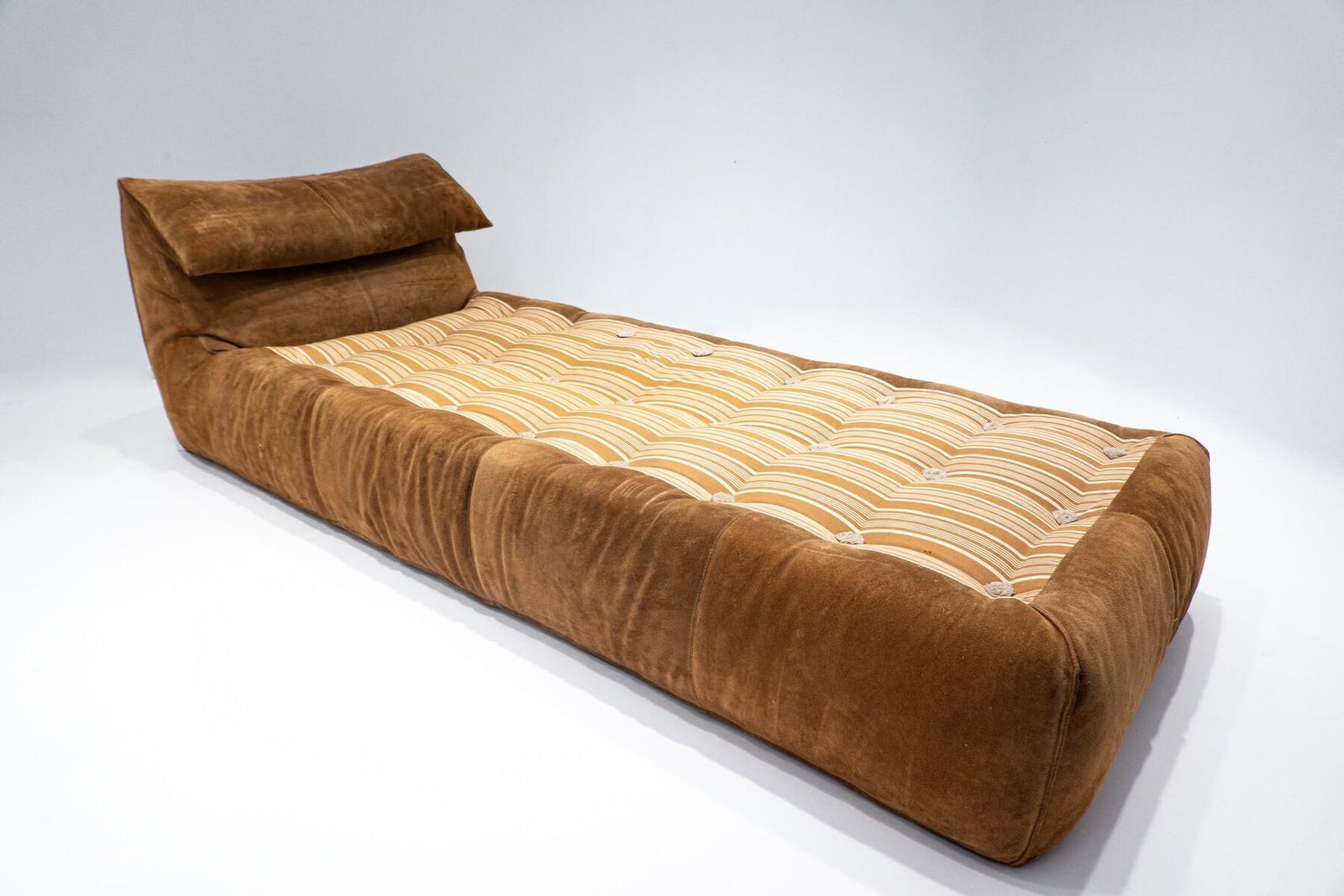 Mid Century Modern Bambole Daybed By Mario Bellini, Suede, C&B Italia, 1970s photo furniture