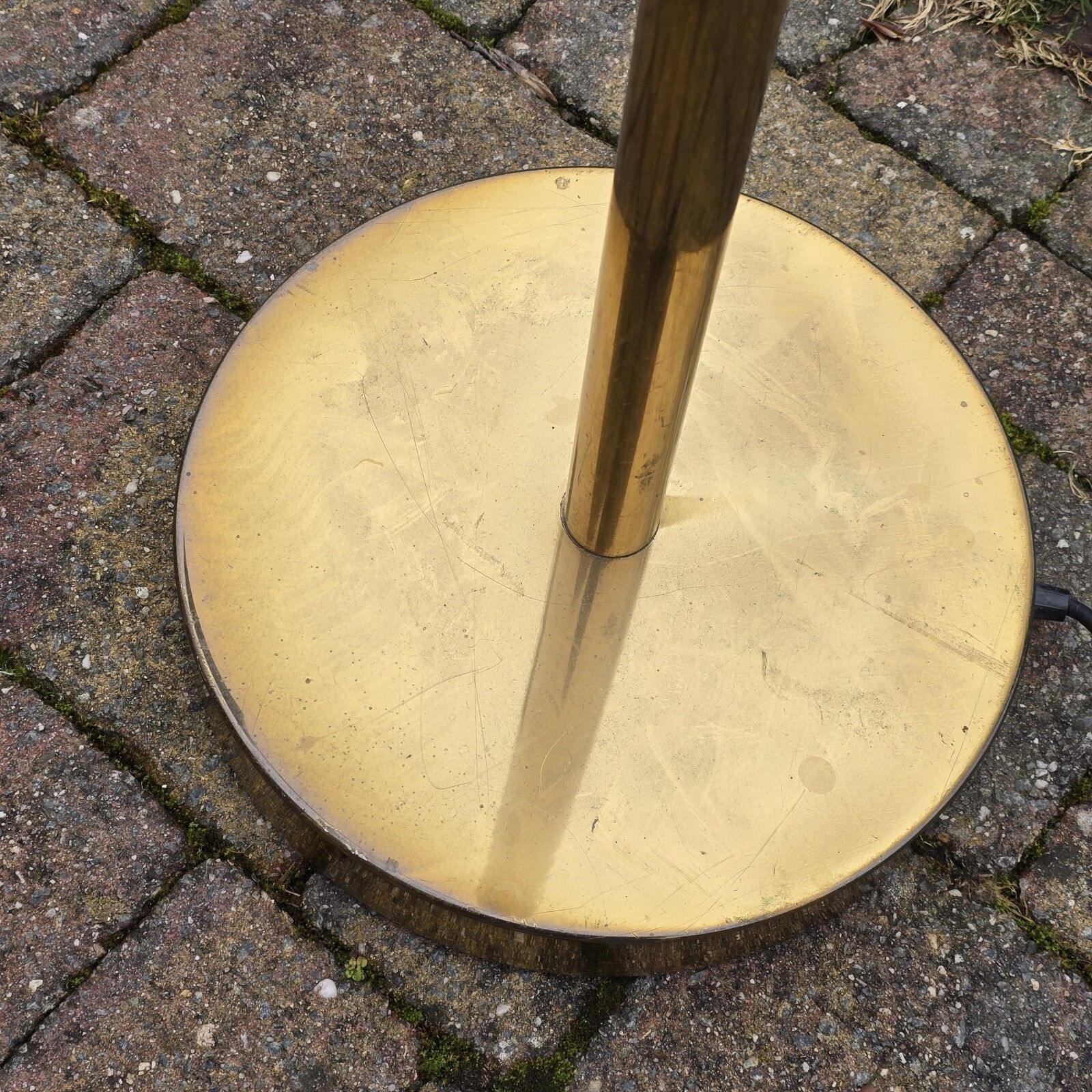 photo vintage Vintage Floor Lamp Library Reading Pharmacy Brass Telescopic
