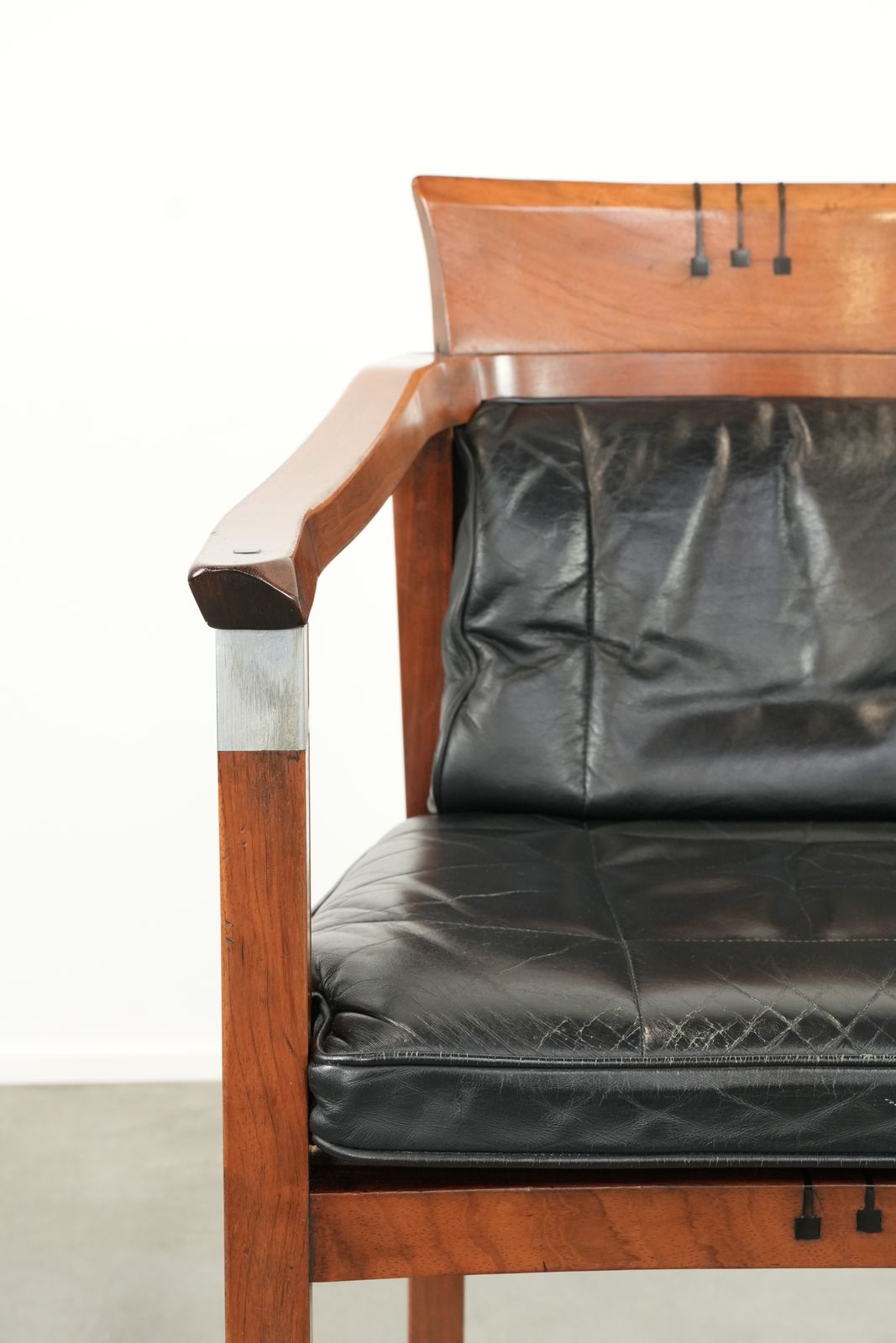 photo furniture Luxury Black Leather Schuitema Art Deco Design Dining, Occasional, Or Desk Chair From The Decoforma Series With Armrests