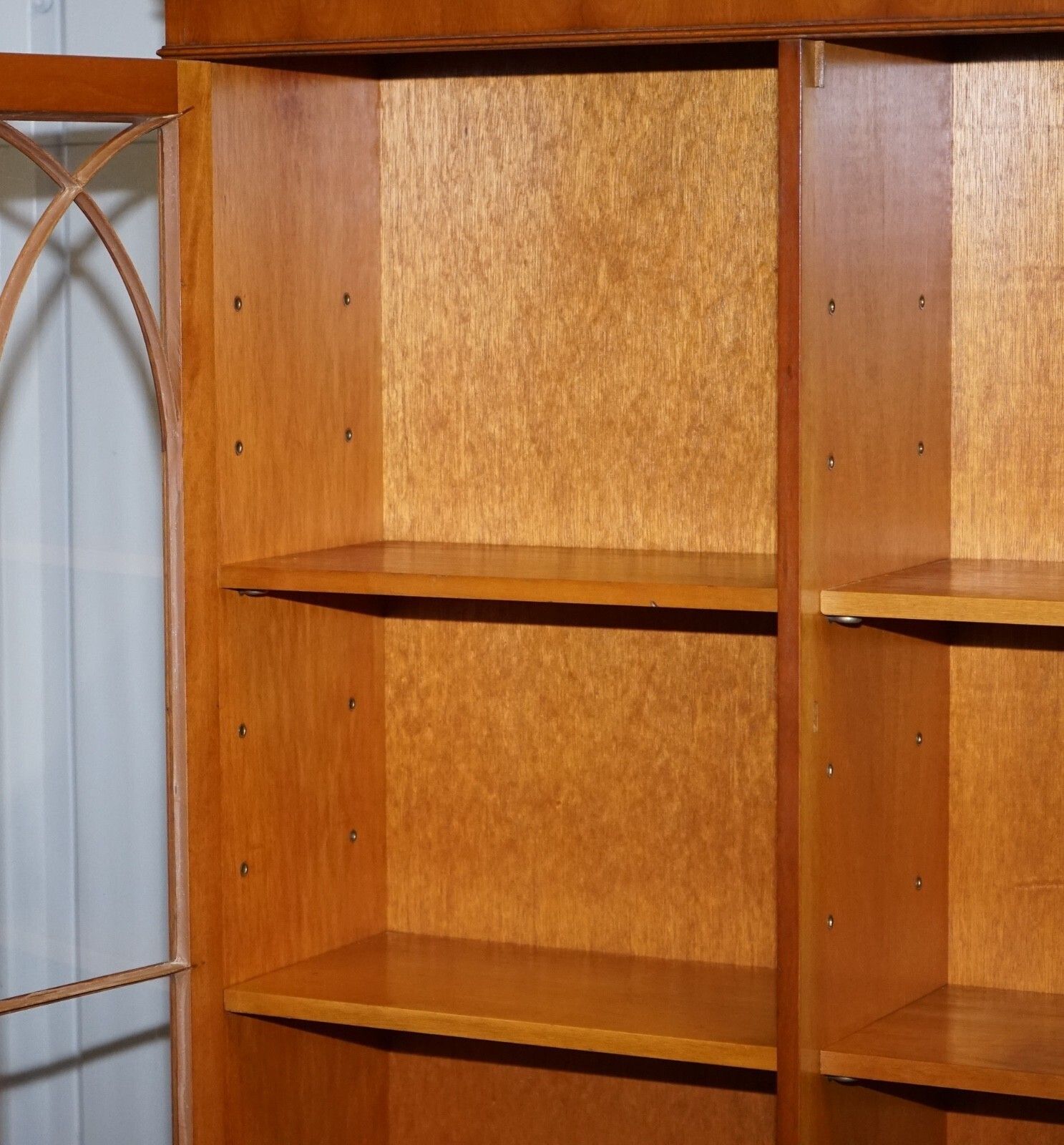 photo vintage Vintage English Burr Yew Wood 3 Door Glazed Display Bookcase Cabinet