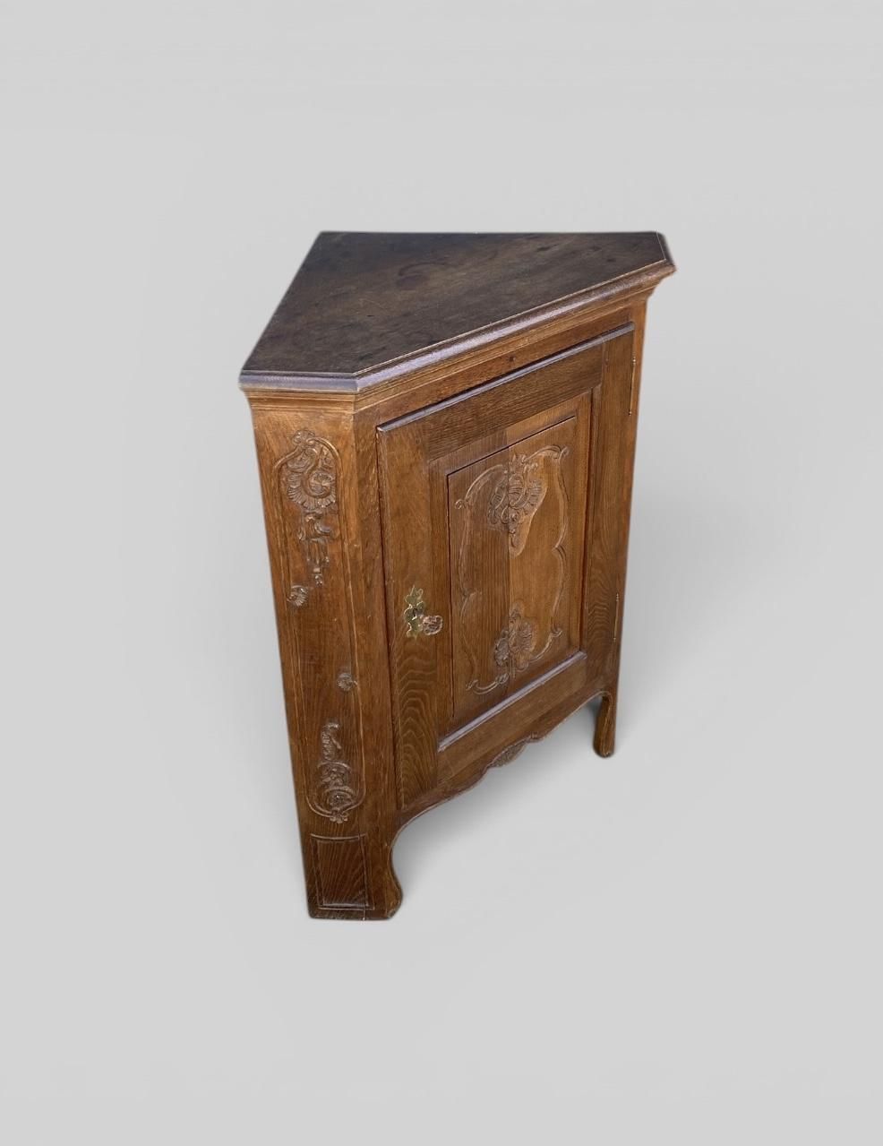 Late 19th Century French Oak Provincial Corner Cupboard photo for sale