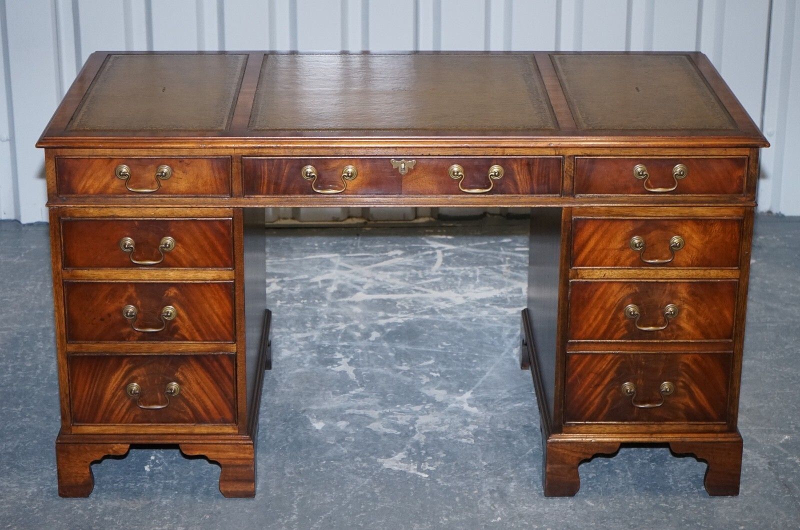 Lovely Bevan Funnell Vintage Pedestal Desk With Hunter Green Leather photo furniture
