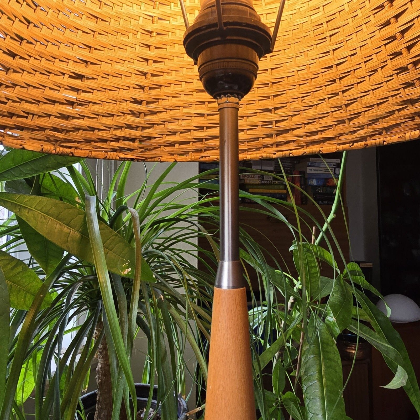 Vintage Tall Table Lamp Wood Chrome Wicker Shade Tall 76 Cm Country Cottage photo 68.0