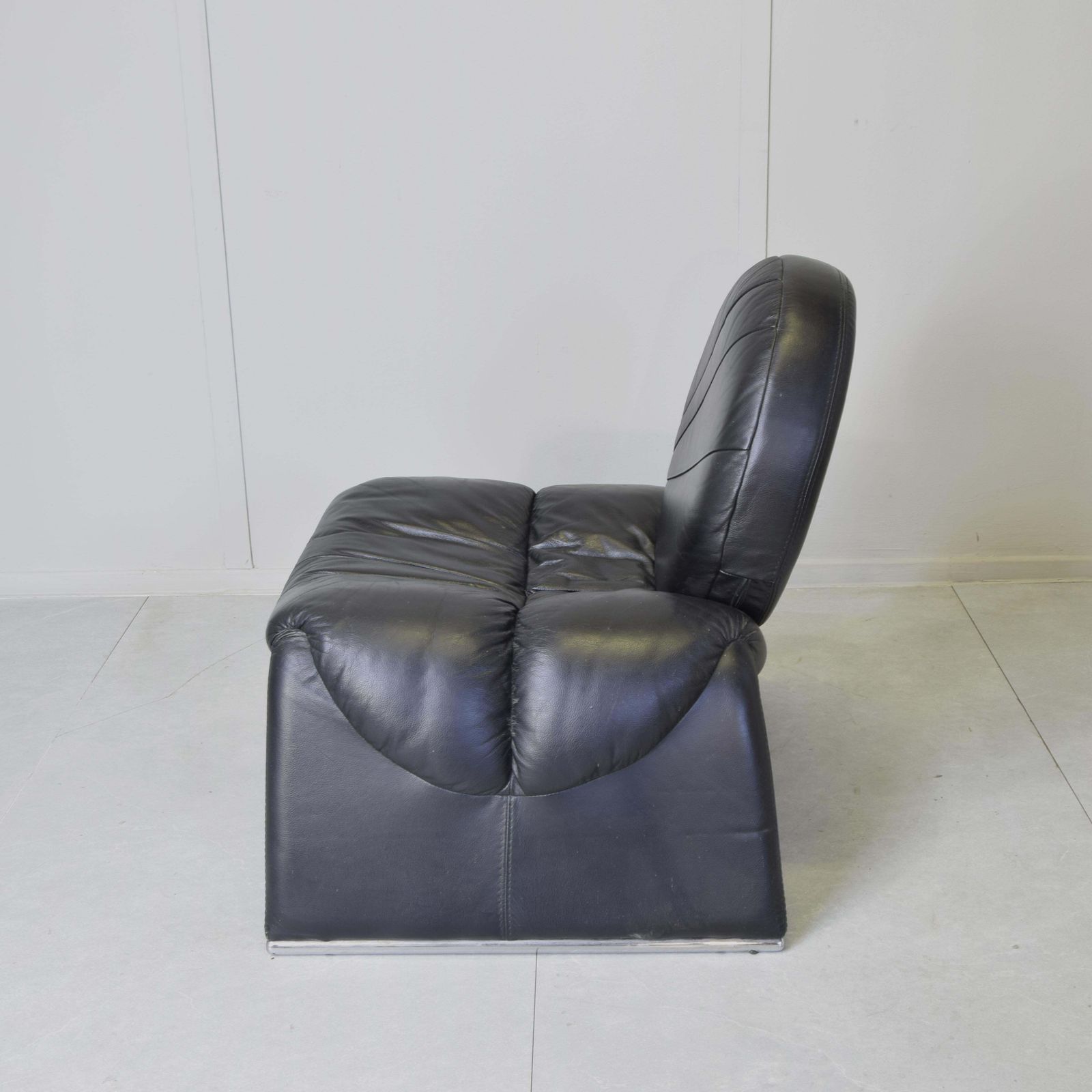 Vittorio Introini Armchair Calypso C35 1980s. photo buy