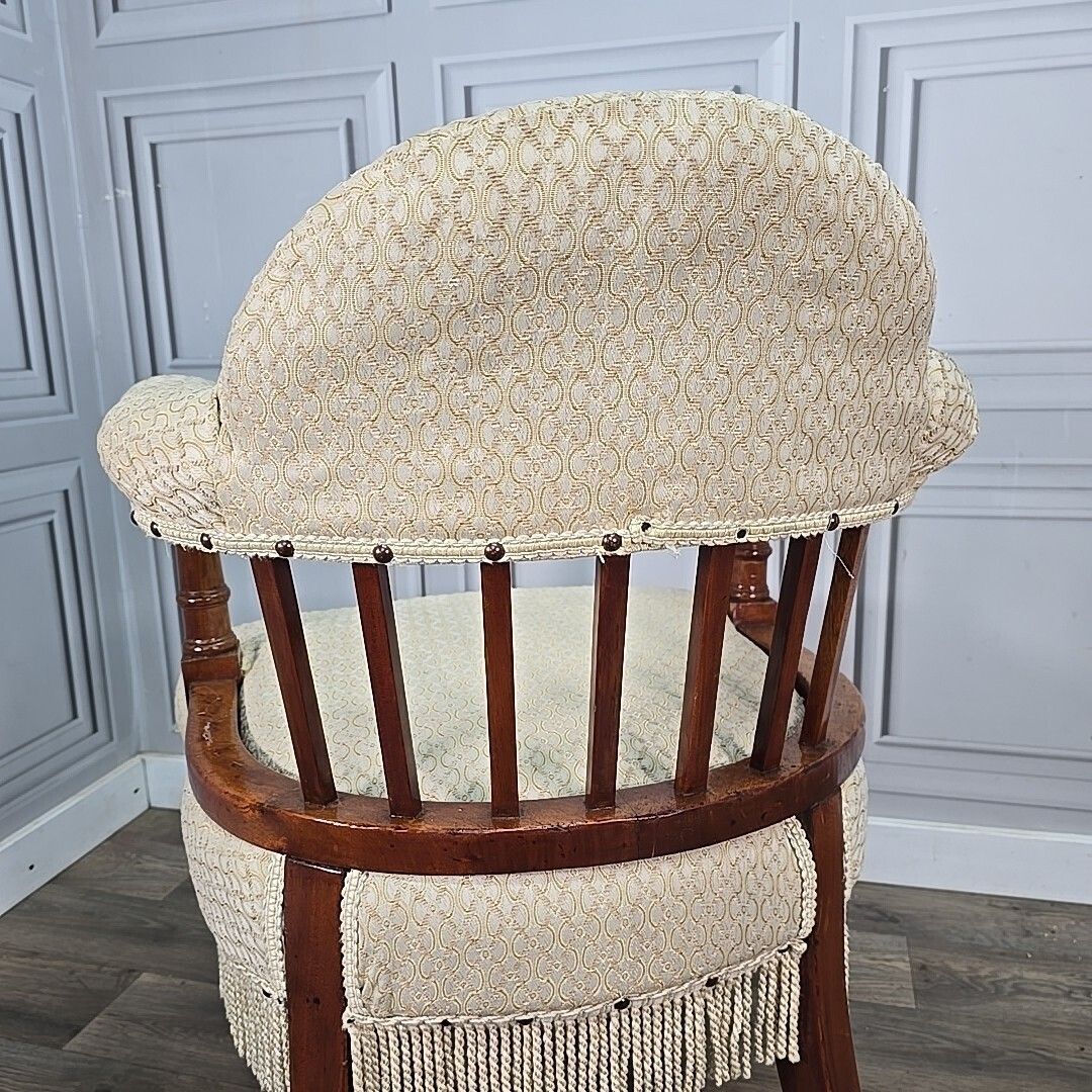 photo vinterior Antique Edwardian Armchair Button Back Tub Conversation Chair Wooden Victorian