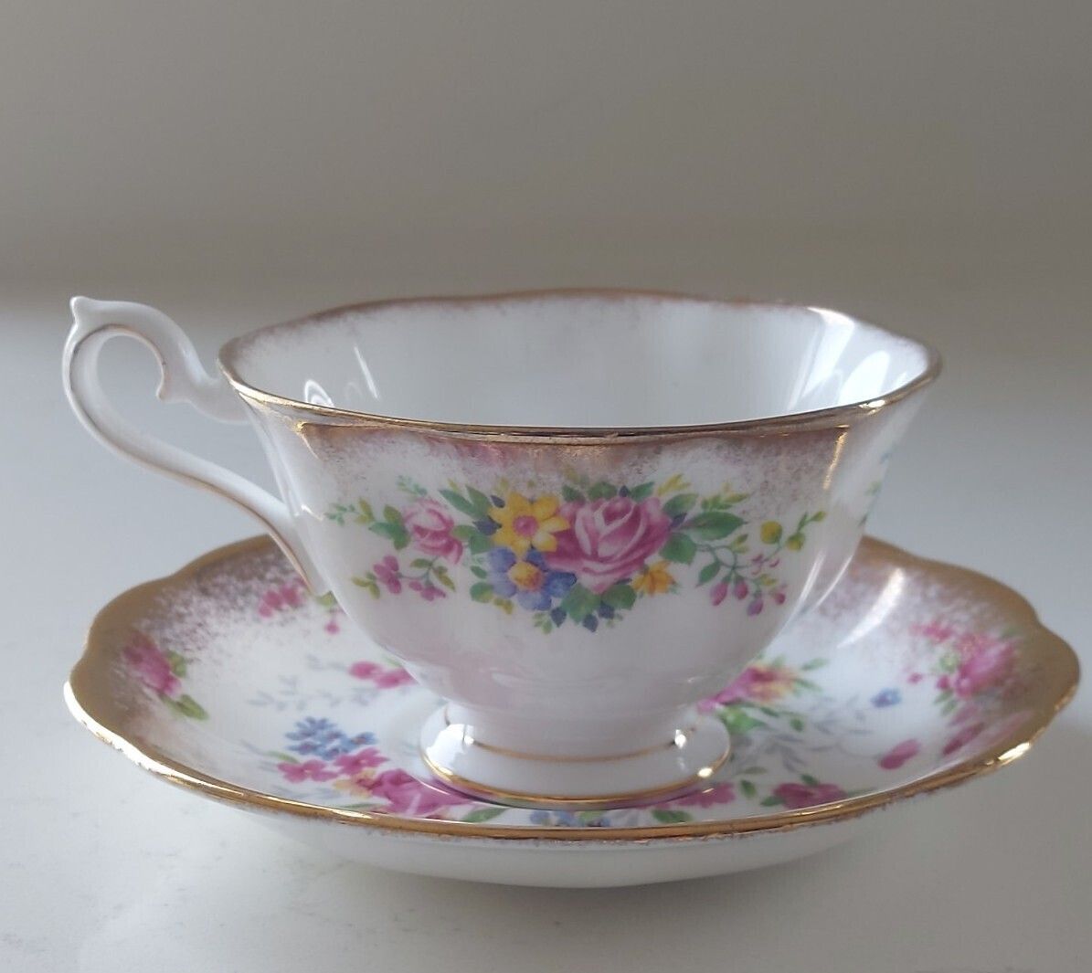 Royal Albert Teacup & Saucer Georgina Rose Pink Gold Tone Trim photo Home Decor