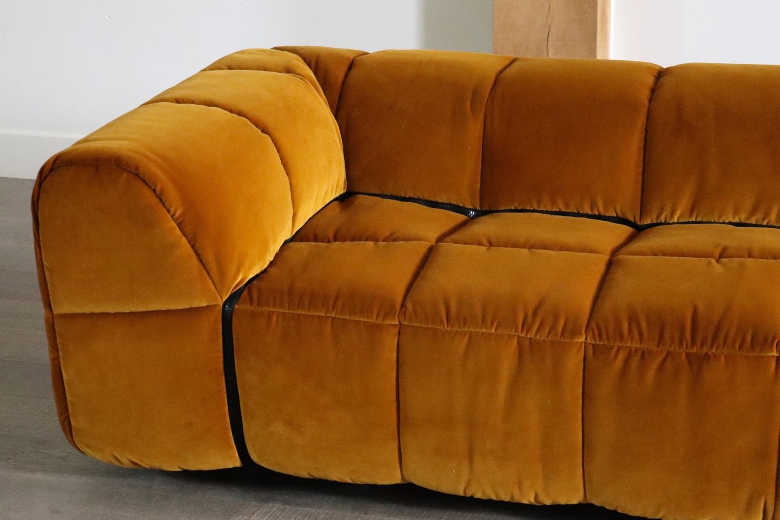 photo furniture Arflex Strips Sofa Door Cini Boeri In Fluweel, Italië 1968