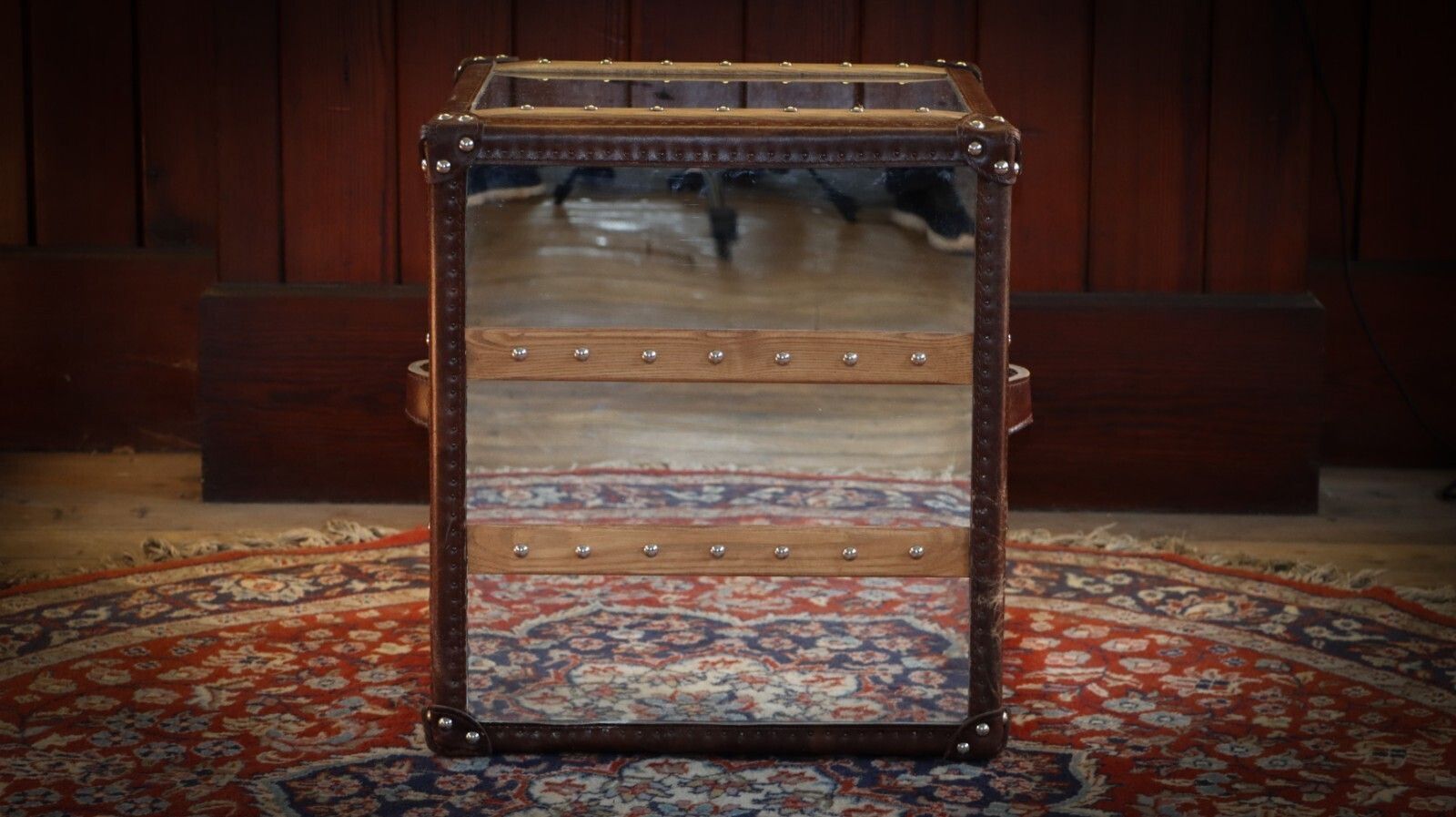 photo vintage Stunning Timothy Oulton Stoneyhurst Sidetable Bedside Leather Shiny Steel