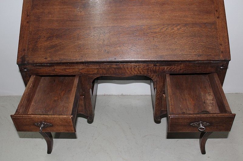 18th Century Oak Slope Office photo vinterior