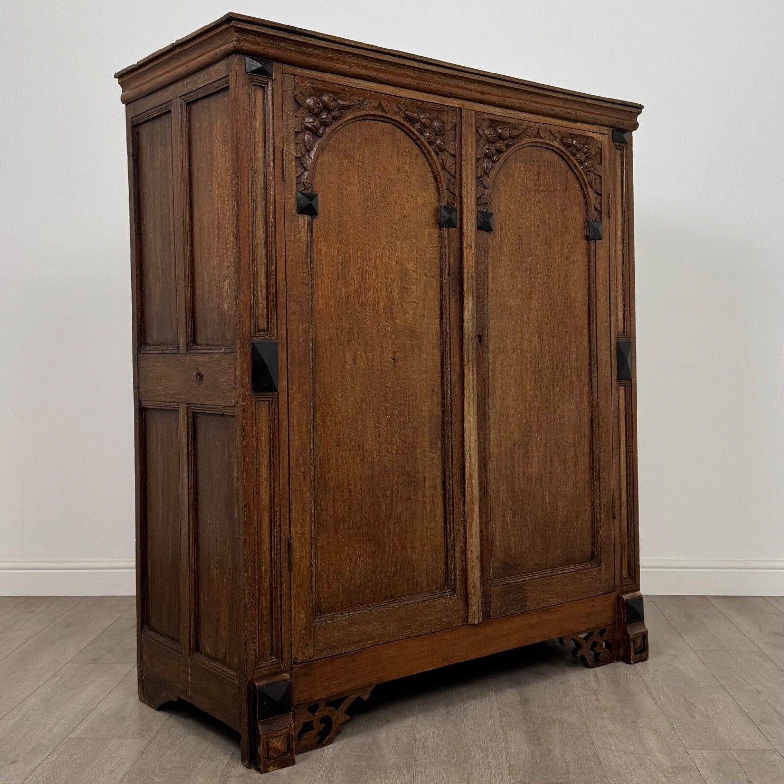photo furniture Antique 18th Century Georgian Oak Cupboard ( Af 5423 )