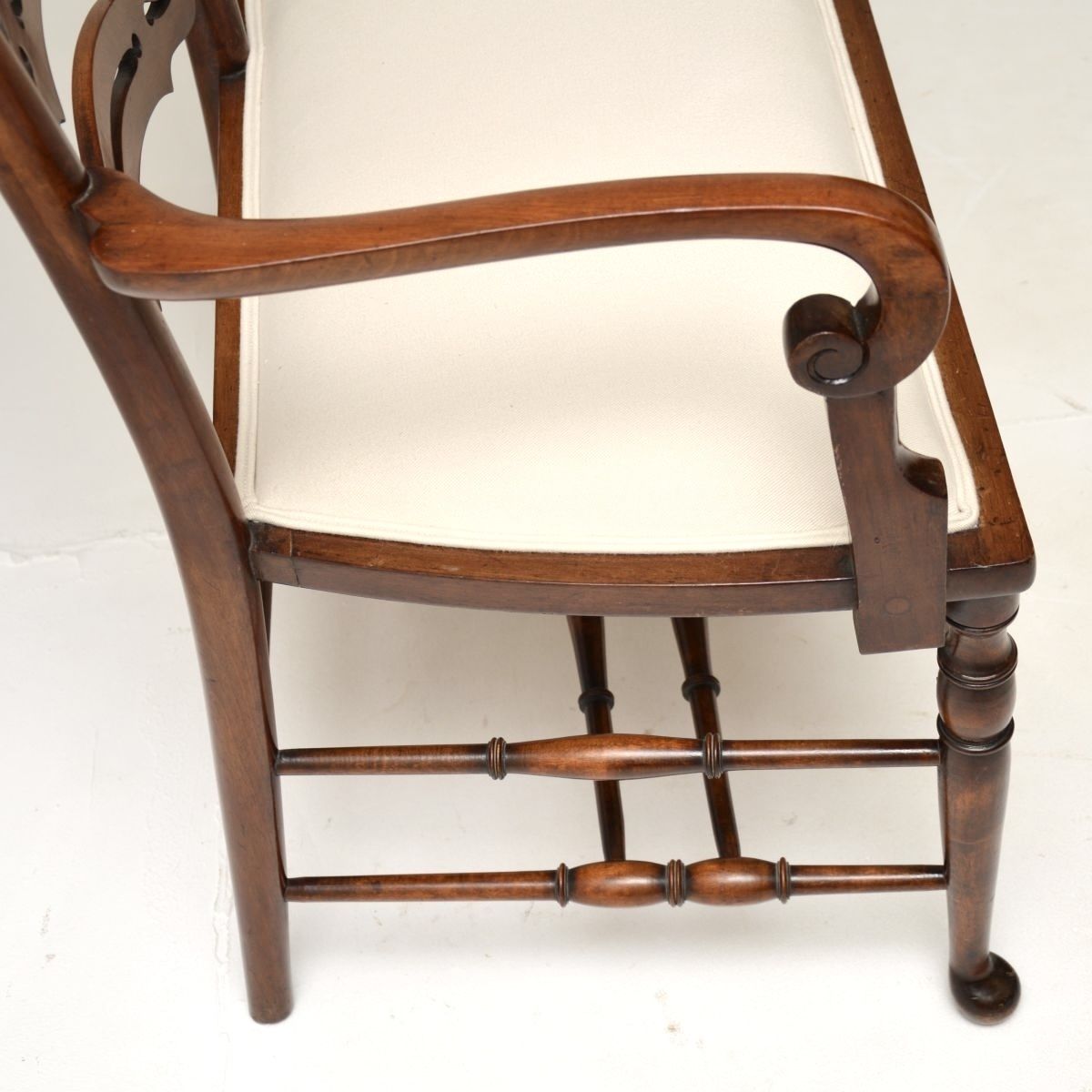 Antique Mahogany Ladderback Settee photo vinterior